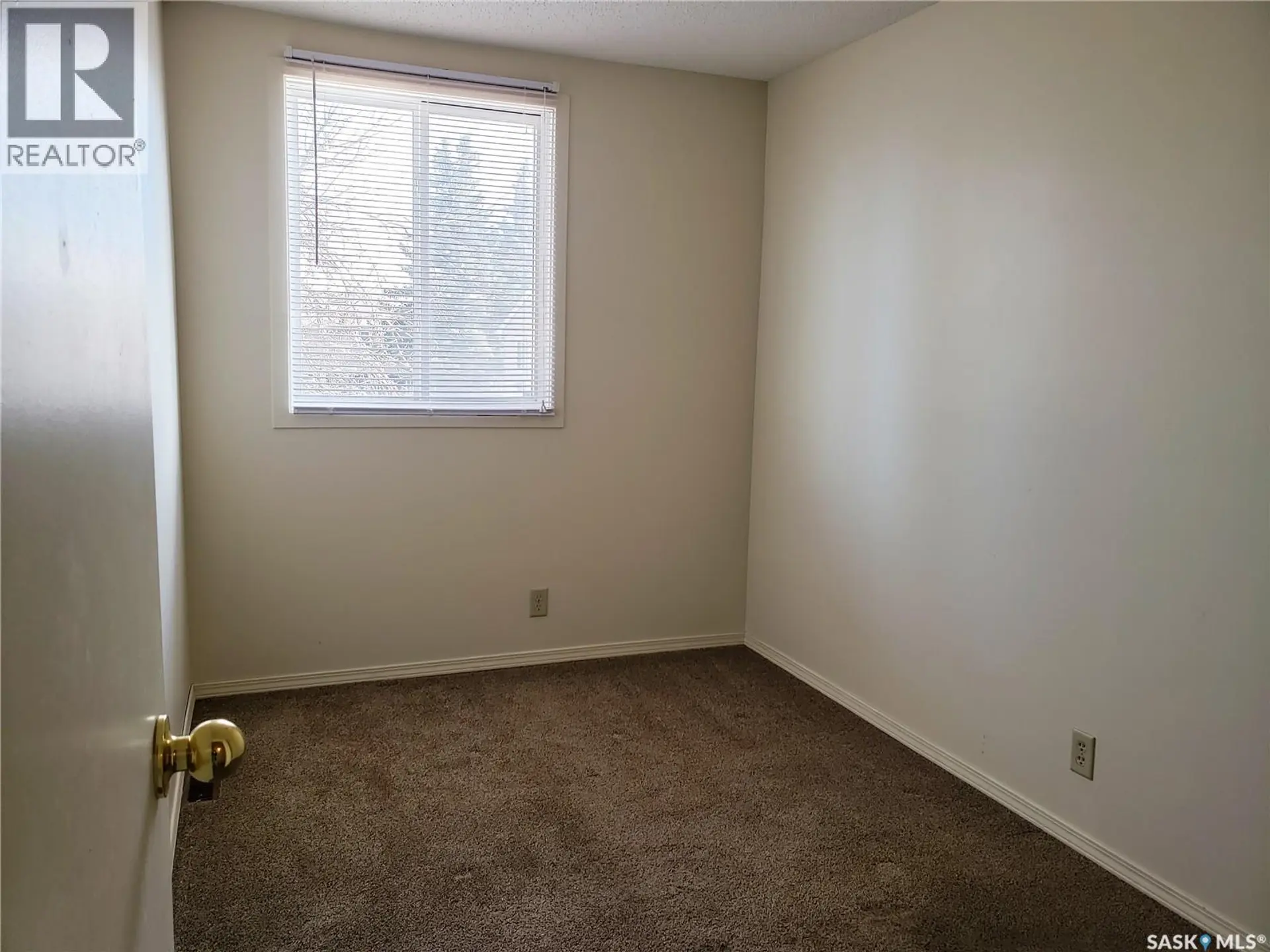 #3906 Castle ROAD - Image 8
