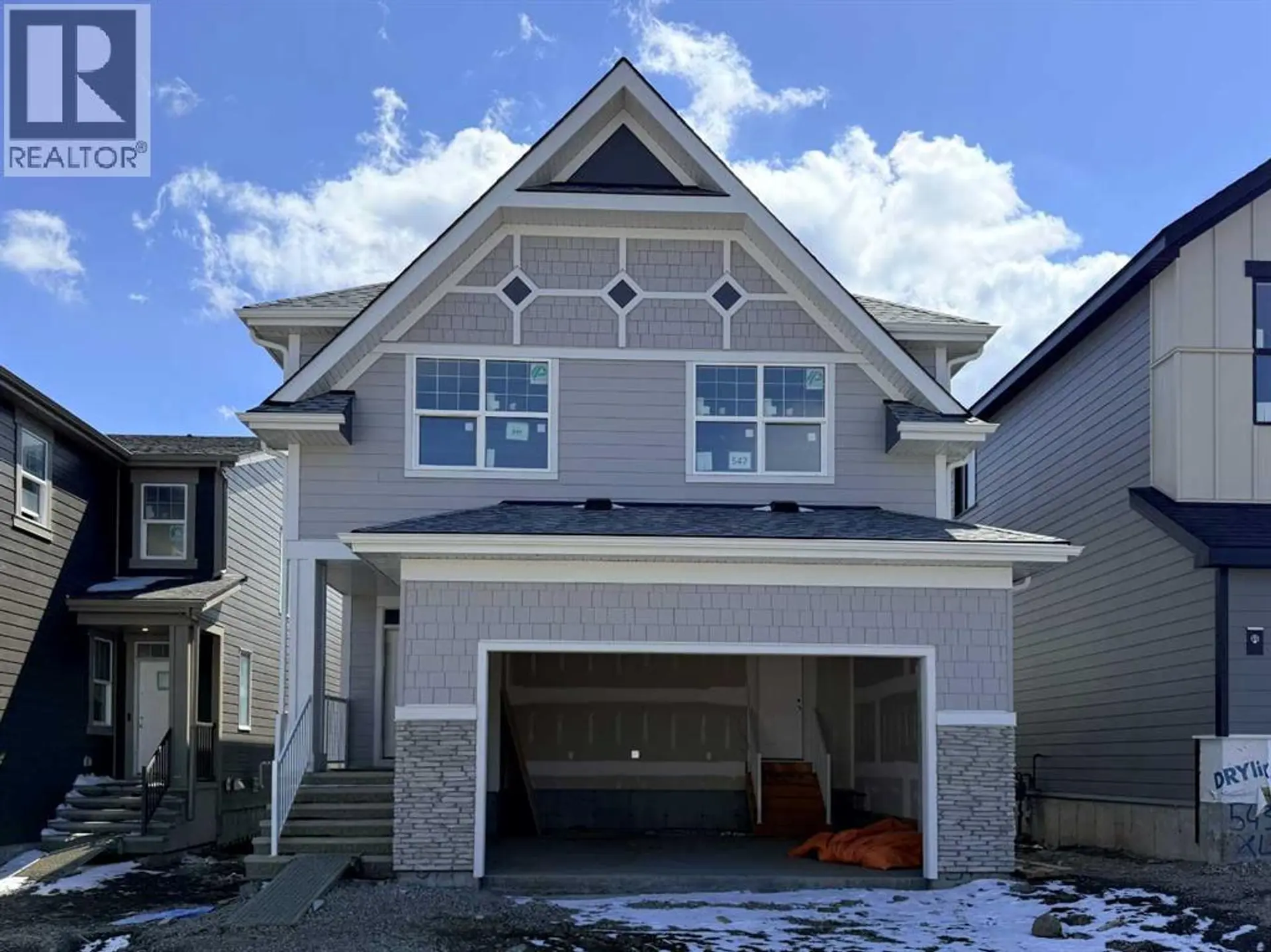 547 Mercado Avenue SE - Image 1
