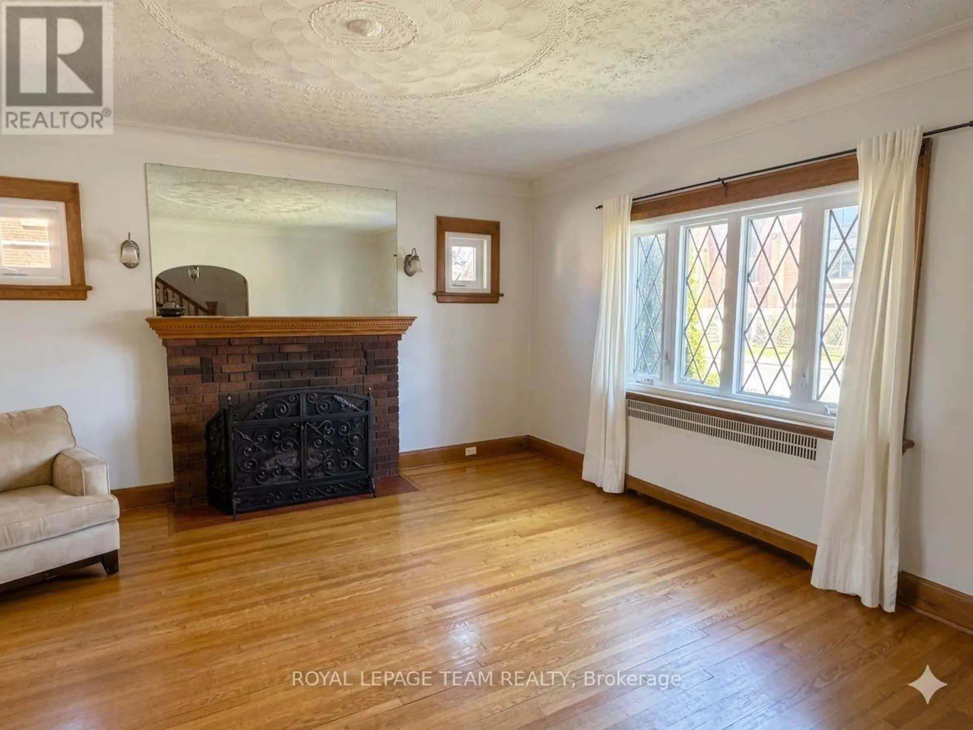 444 PARKDALE AVENUE - Image 3