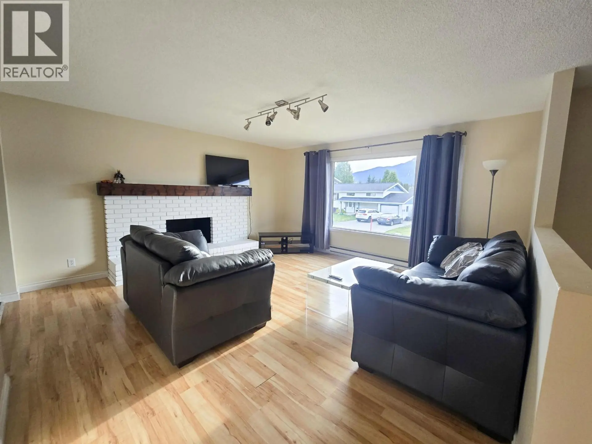 99 CHARLES STREET - Image 5