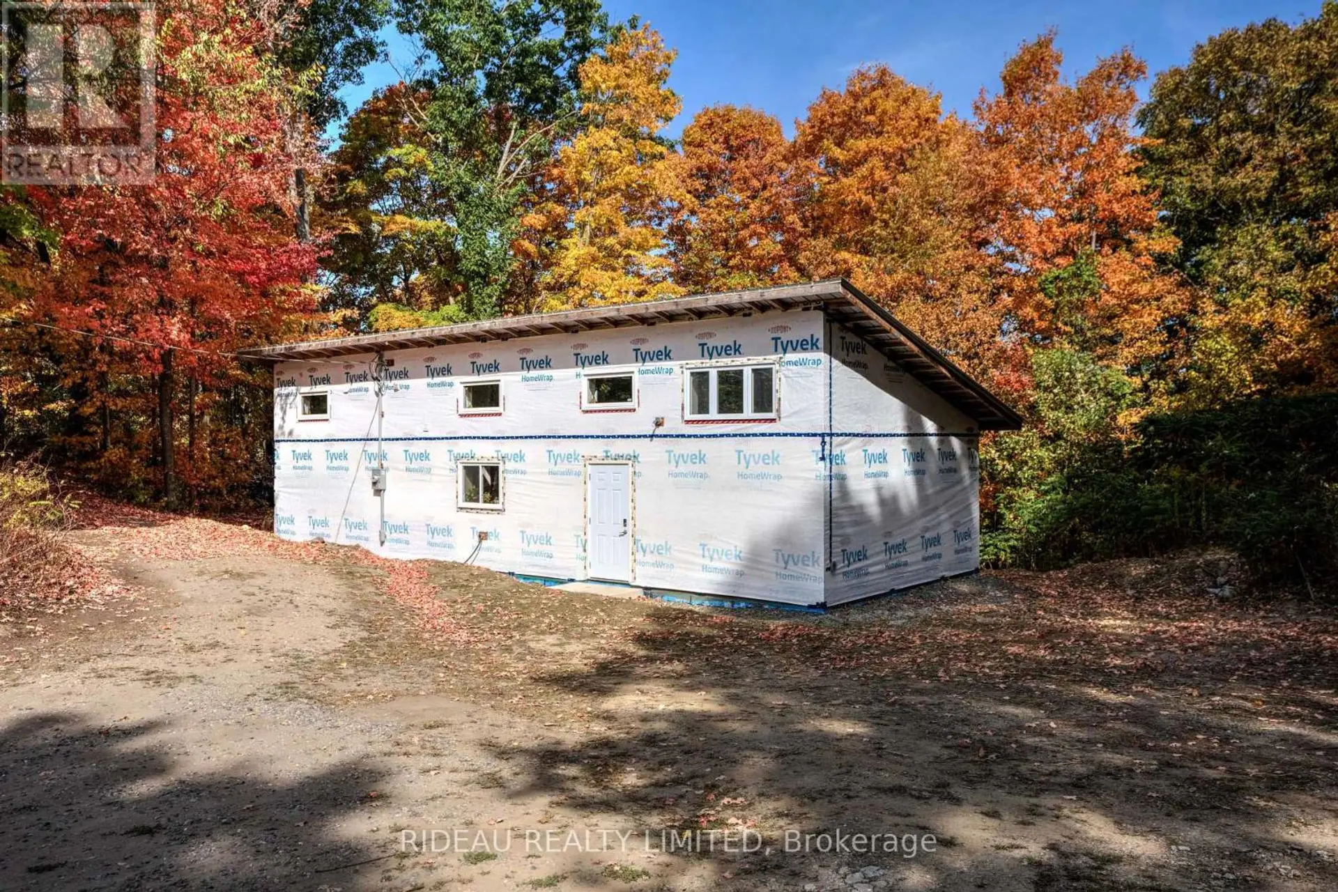 24 BRIAR HILL ROAD - Image 1