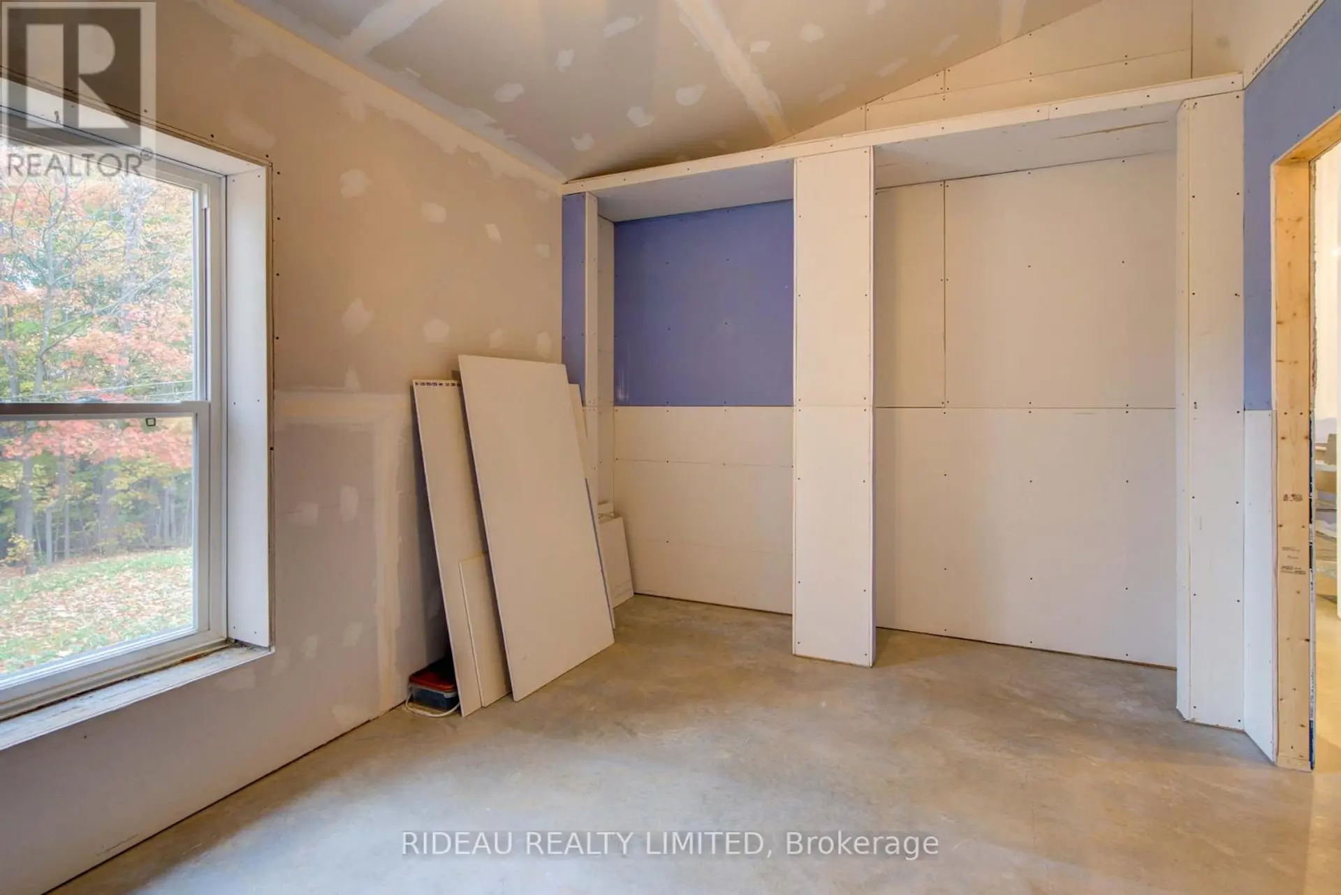24 BRIAR HILL ROAD - Image 11