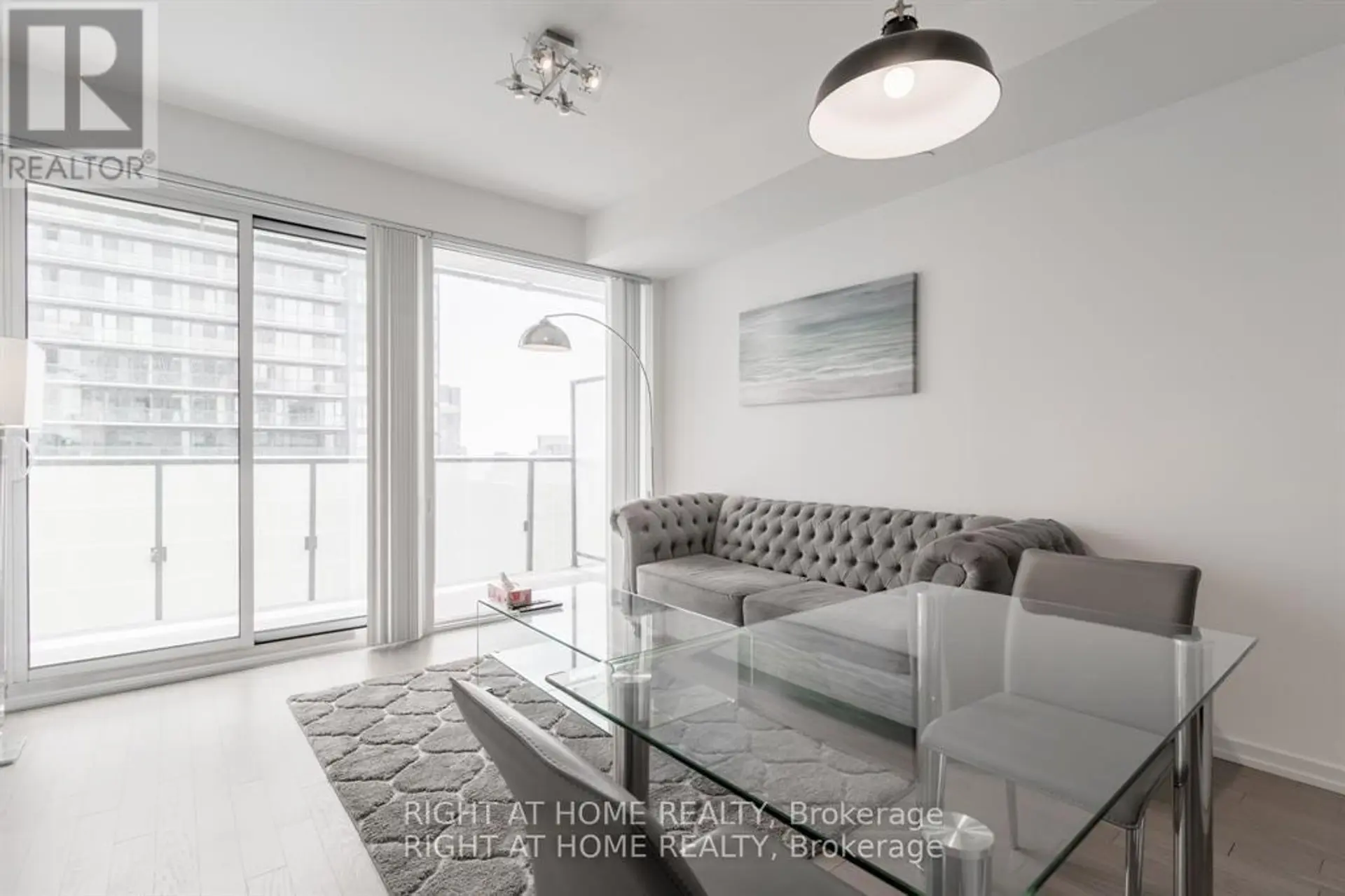 #3907 101 PETER STREET - Image 2