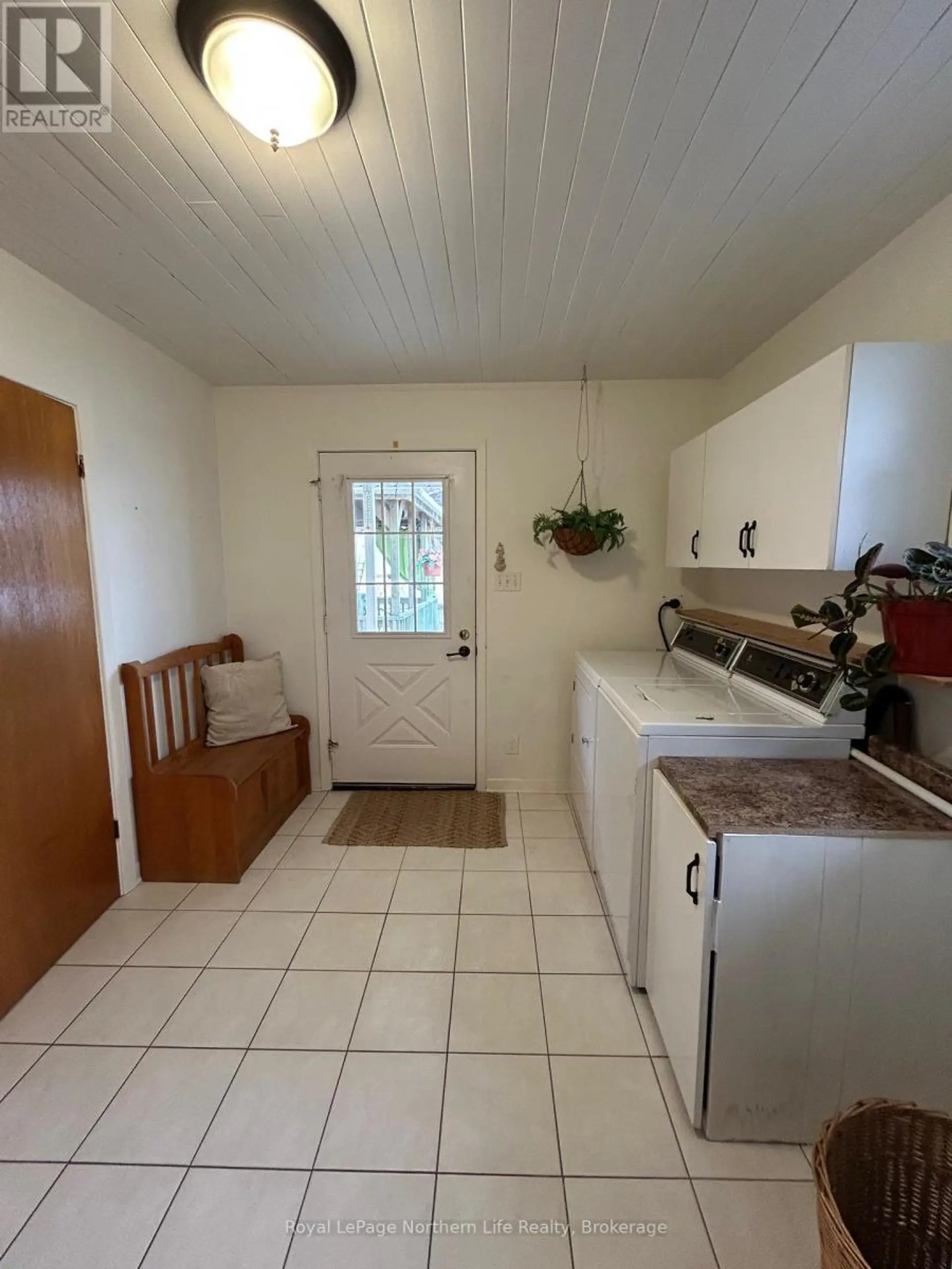 446 PRINCESS STREET W - Image 14
