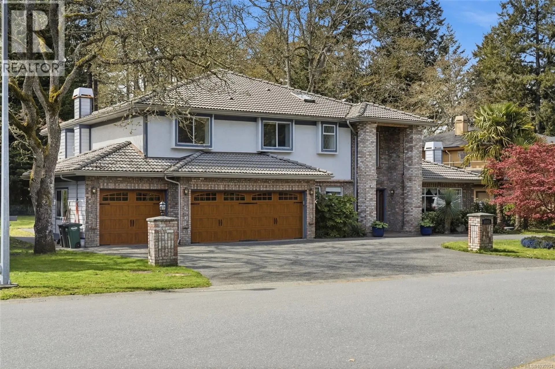 Property at 1032 Valewood Trail, Saanich, BC