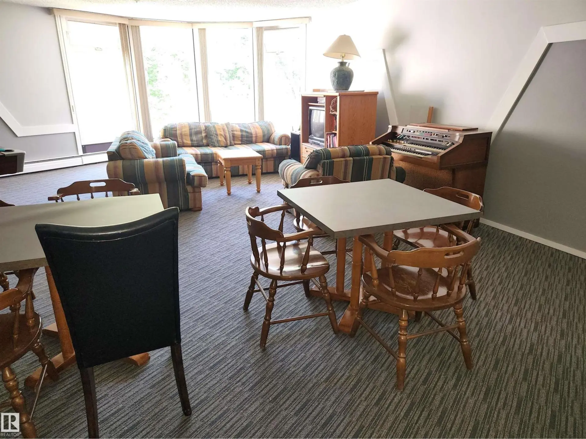 #224 5125 RIVERBEND RD NW - Image 10