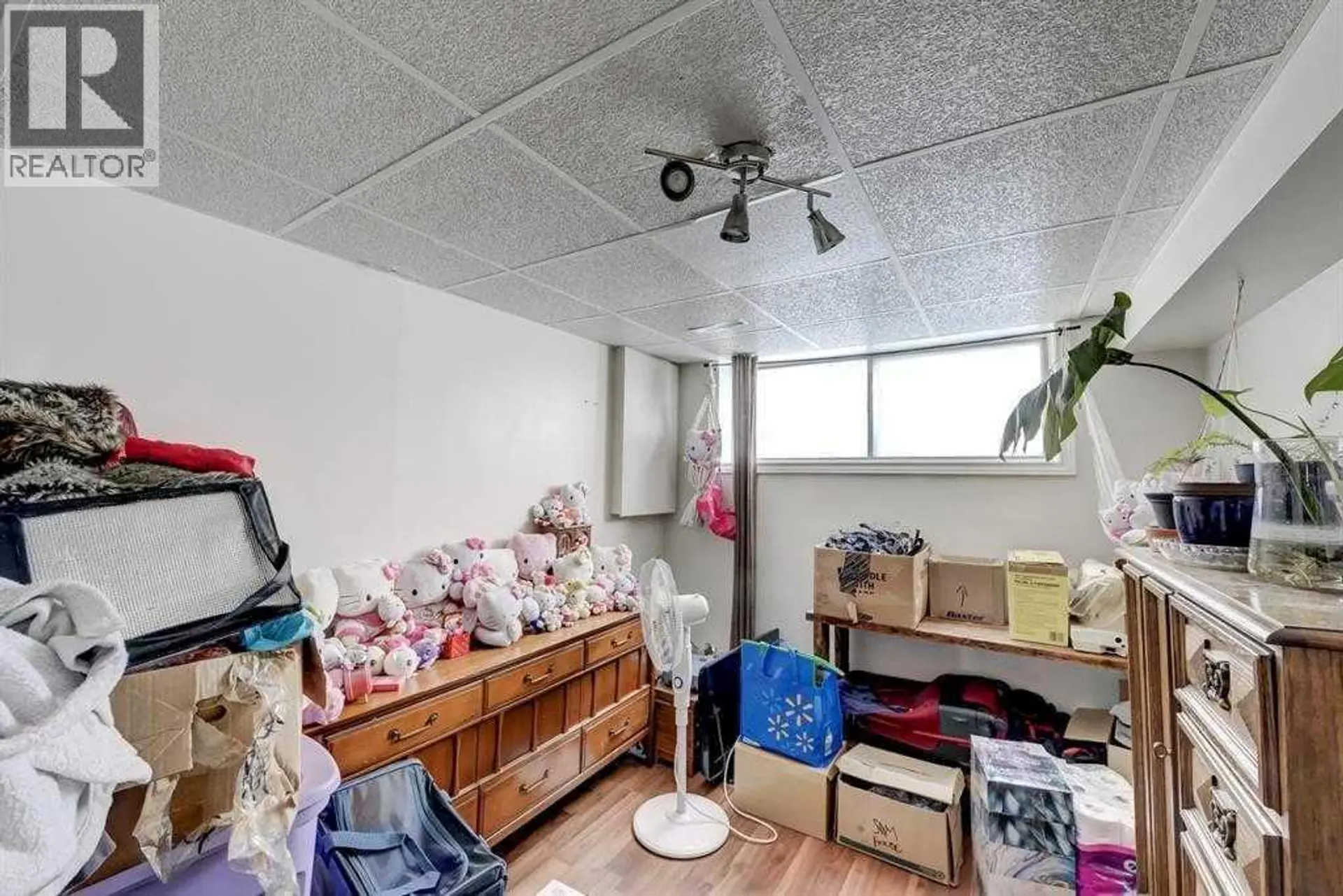 518 54 Avenue SW - Image 12