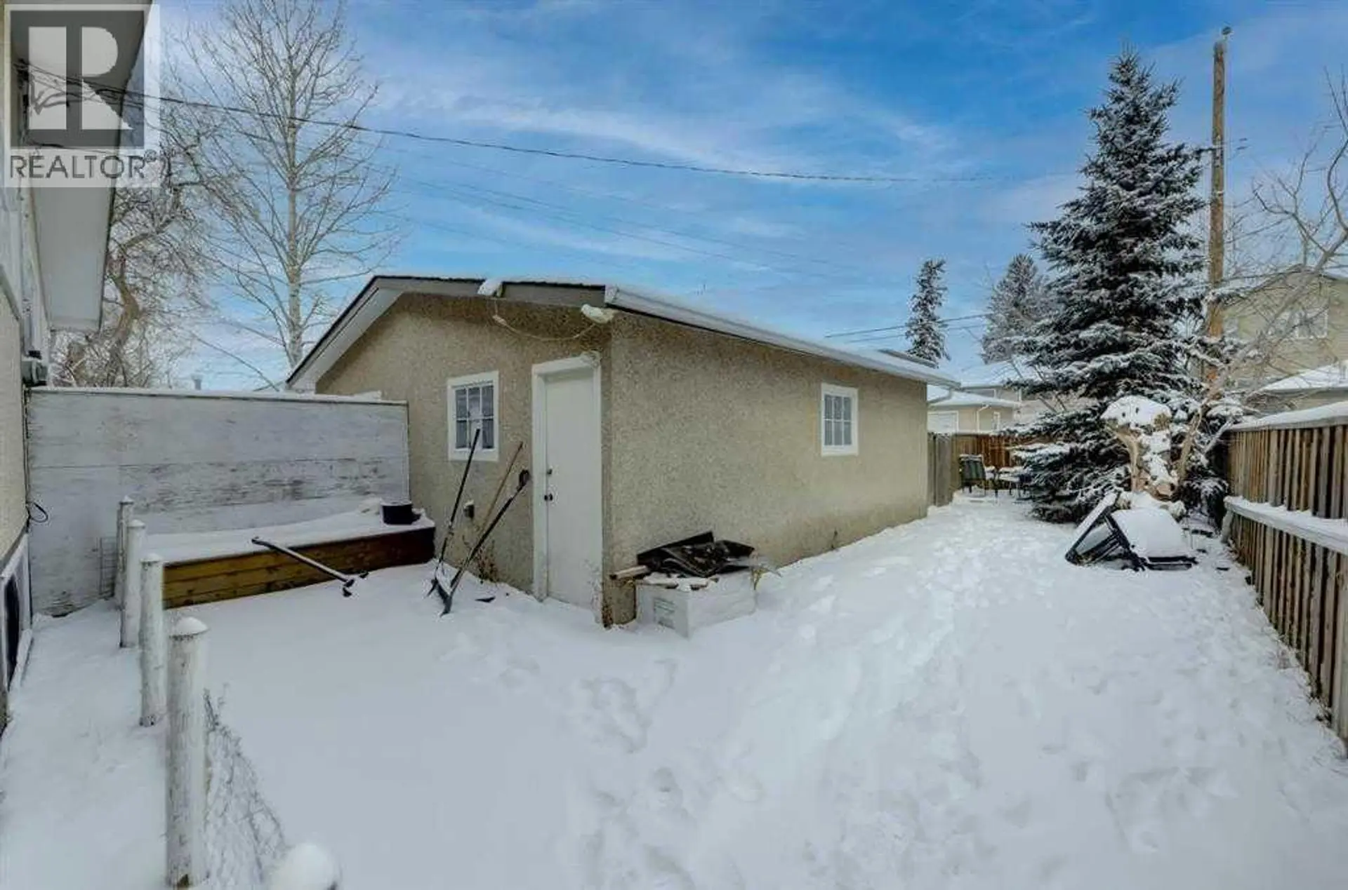 518 54 Avenue SW - Image 13