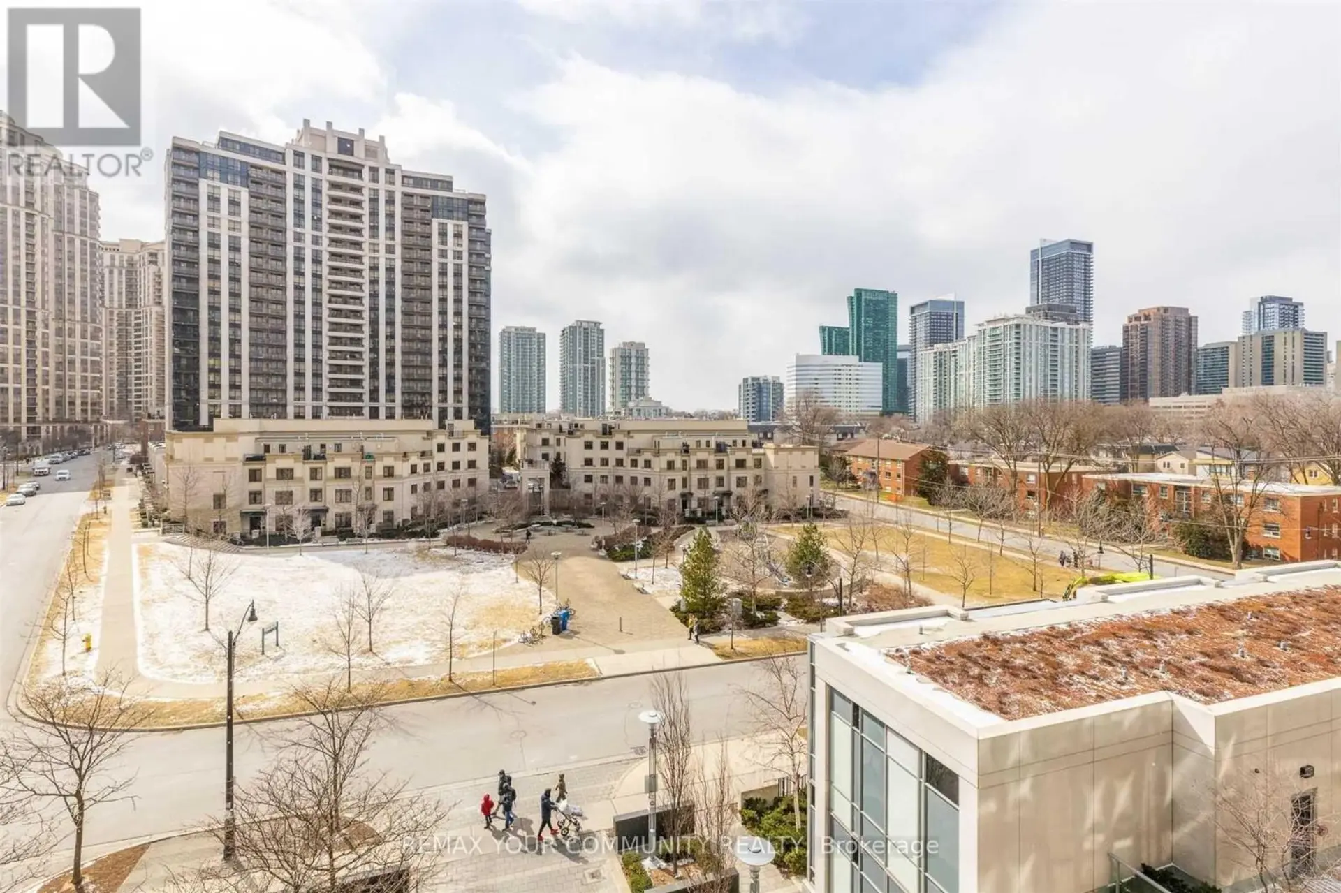 #533 120 HARRISON GARDEN BOULEVARD - Image 14