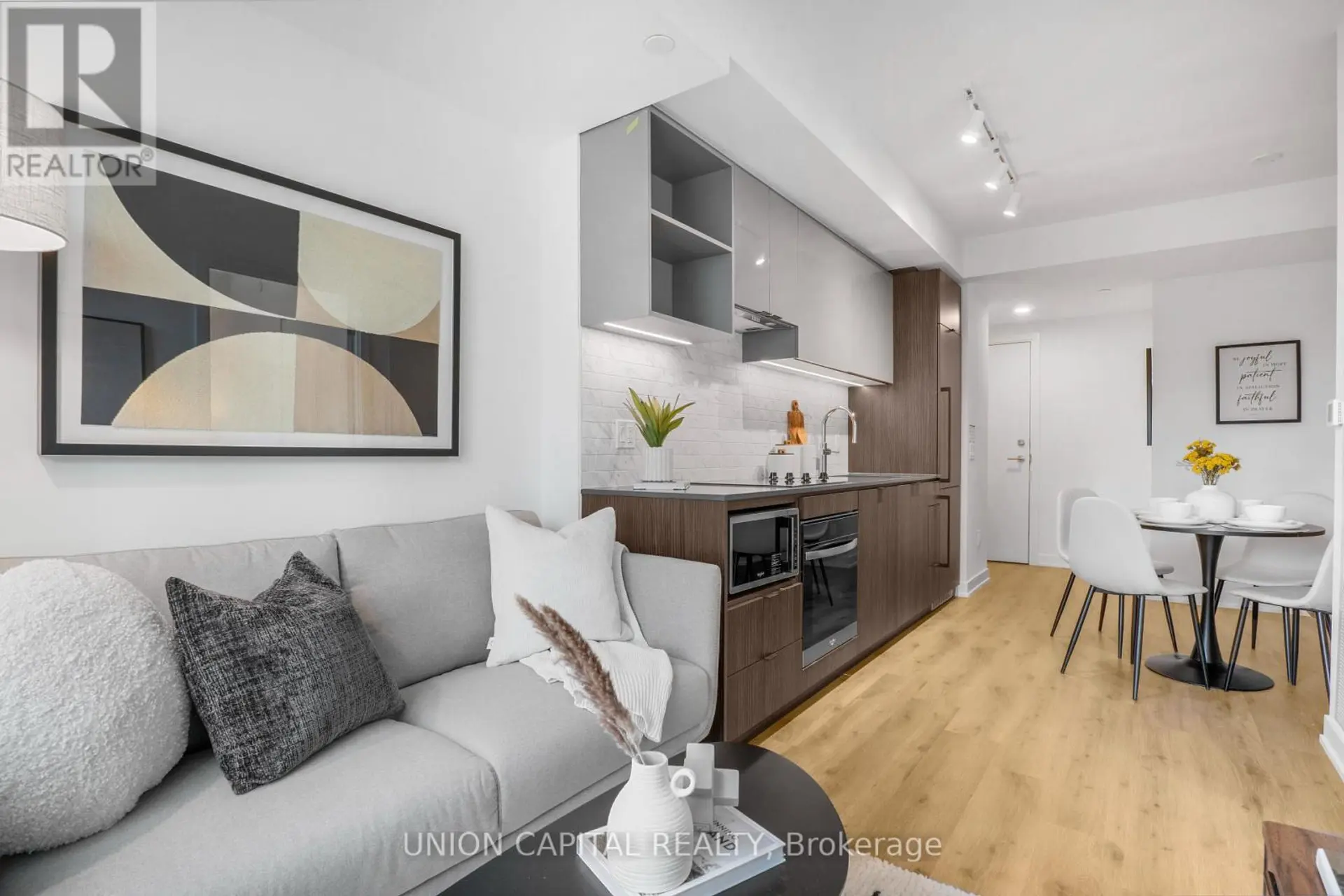 #1801 252 CHURCH STREET - Image 5