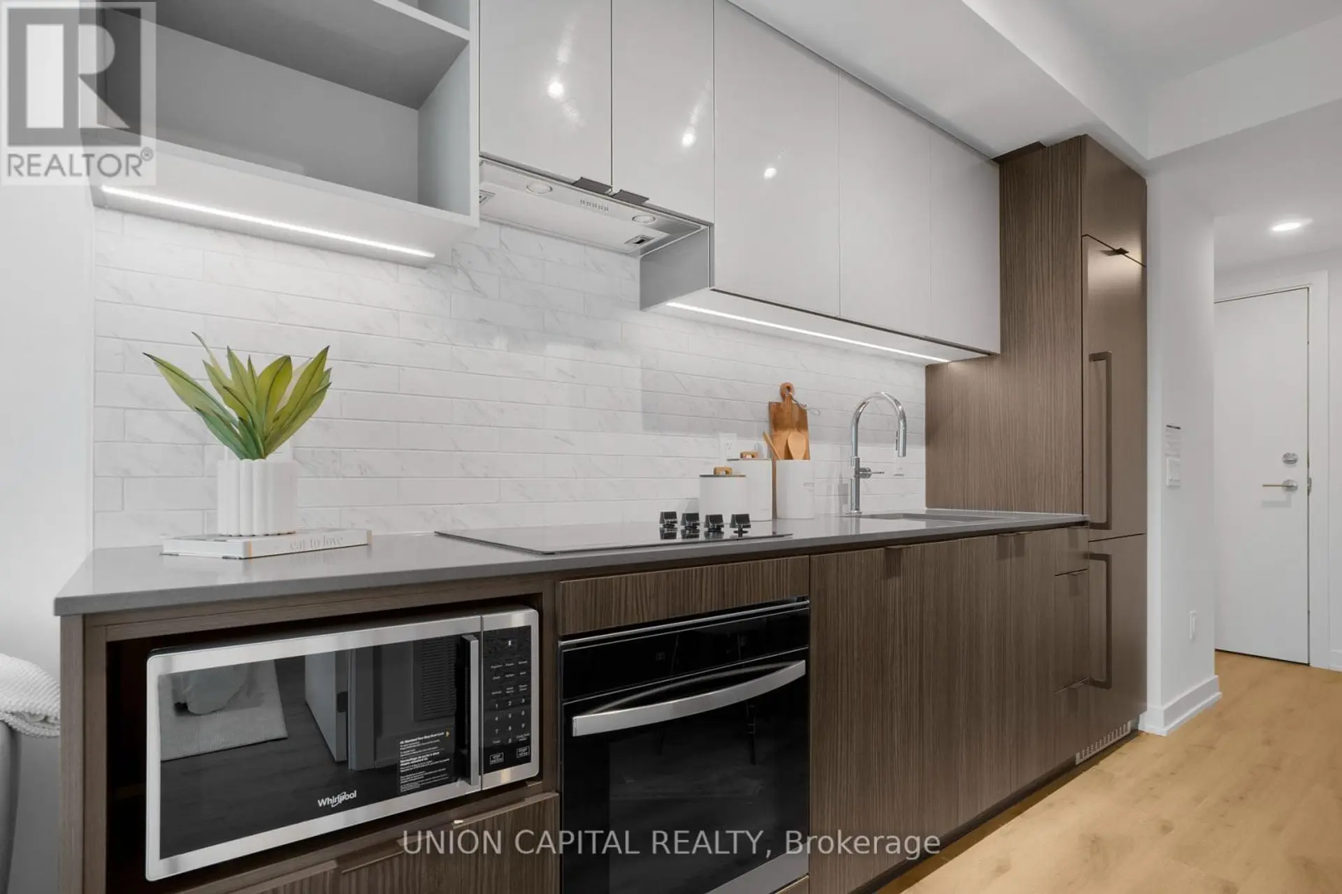#1801 252 CHURCH STREET - Image 9