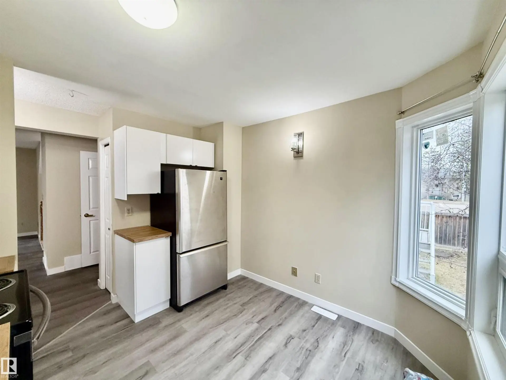 10905 74 AV NW - Image 6