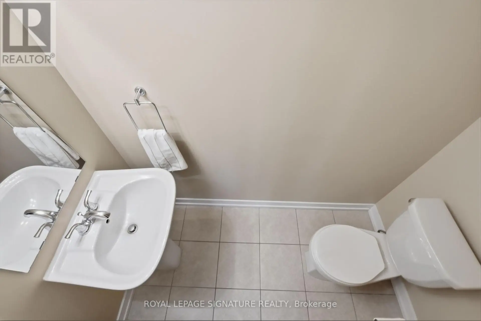 #50 2315 SHEPPARD AVENUE W - Image 9