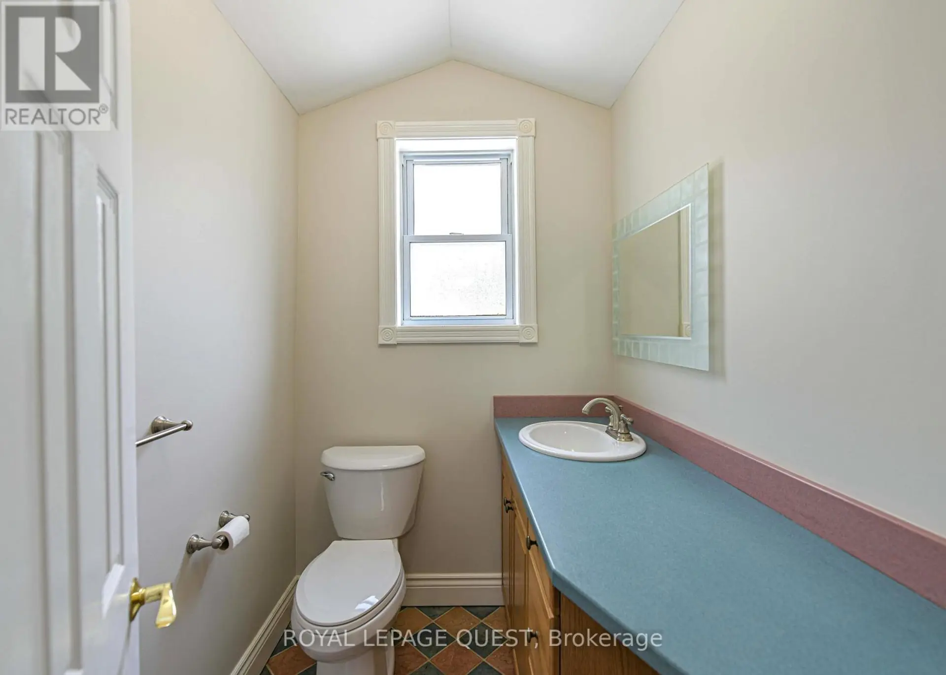 1046 SOUTHWOOD ROAD - Image 18