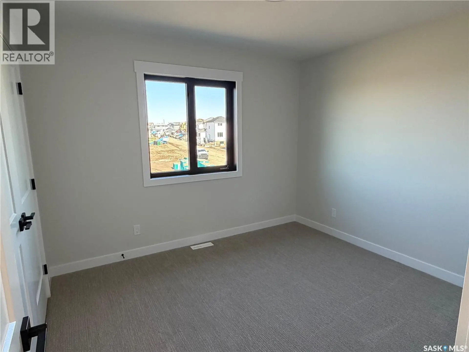 310 Traeger MANOR - Image 15