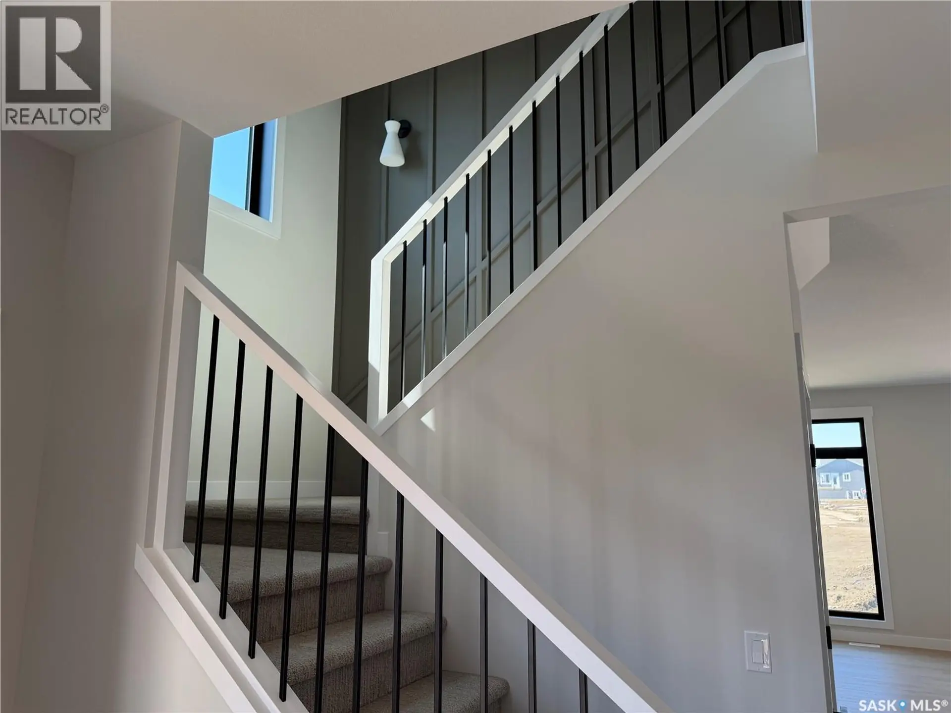 310 Traeger MANOR - Image 7