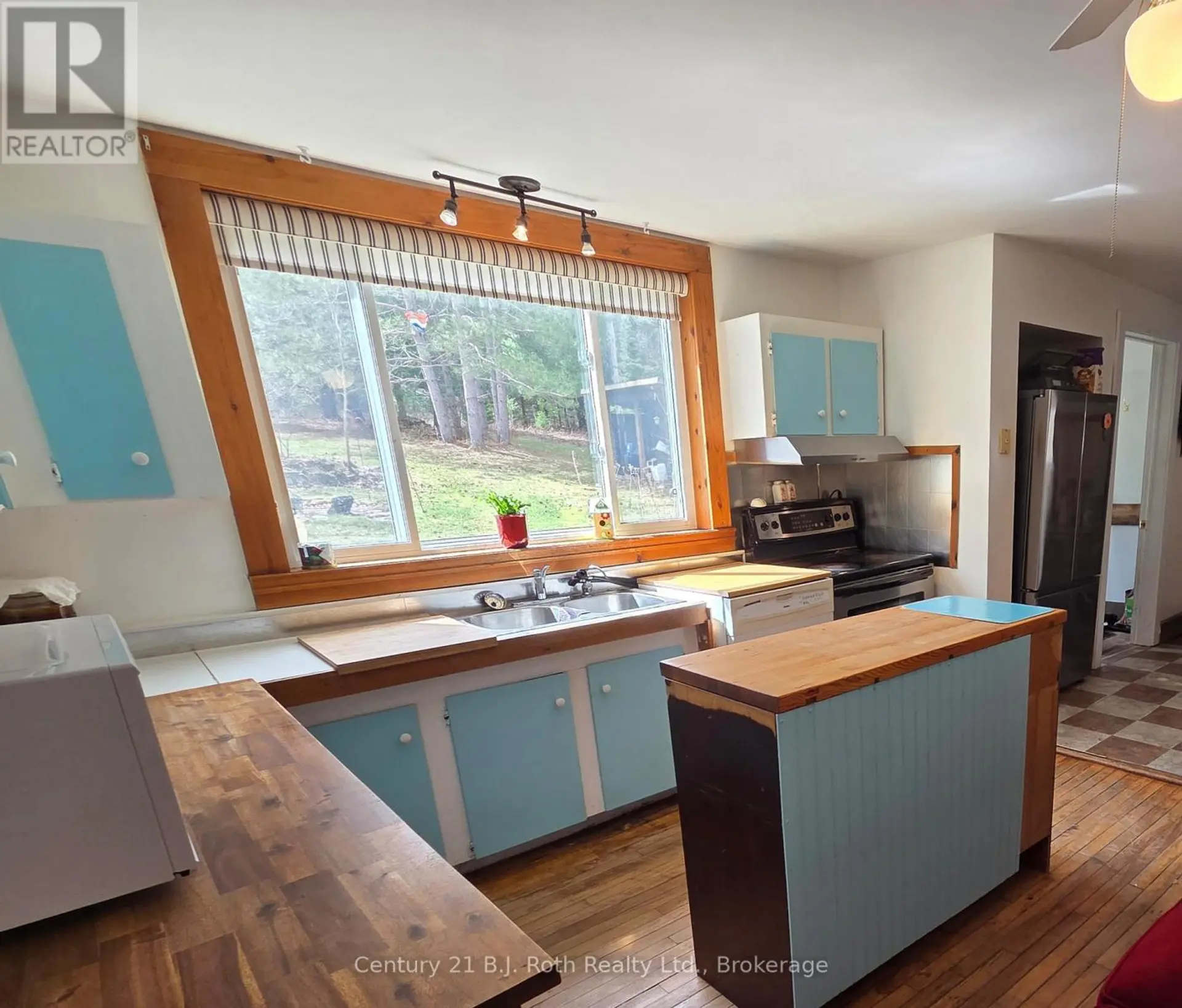 4 STOCKING LANE - Image 7