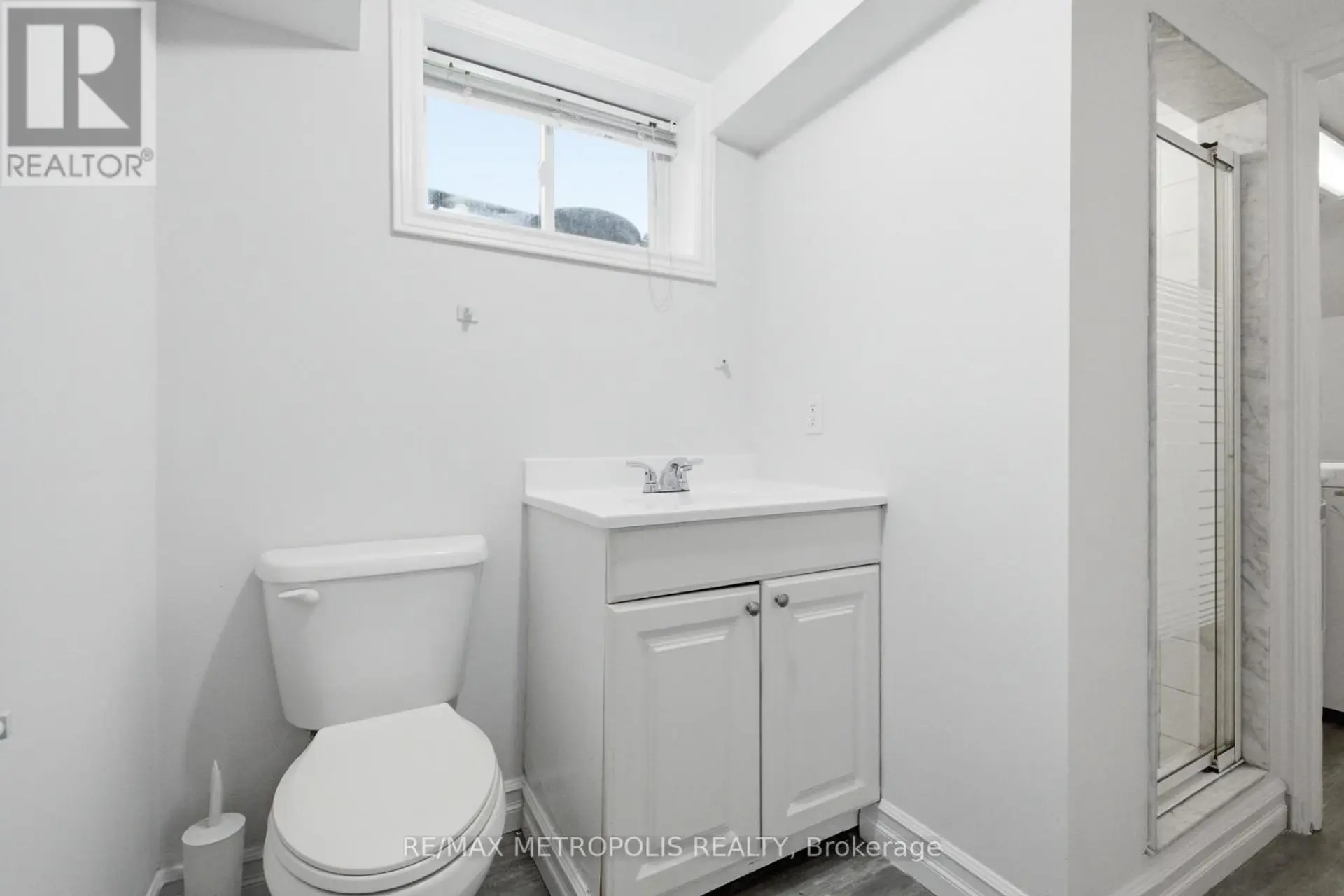 148 WINCHESTER ROAD E - Image 7