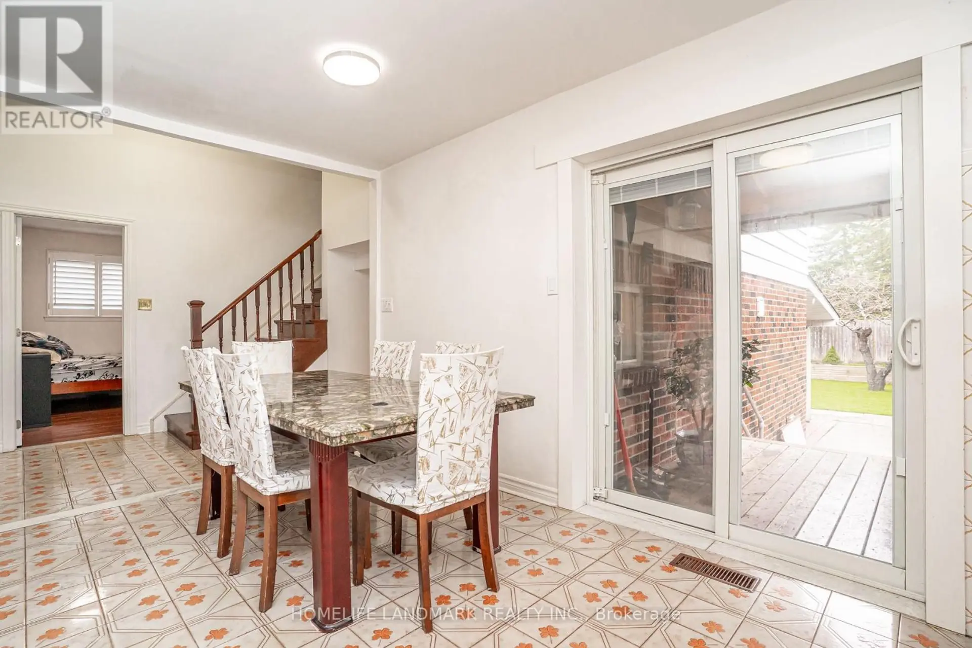 26 BUSHCROFT GROVE - Image 7