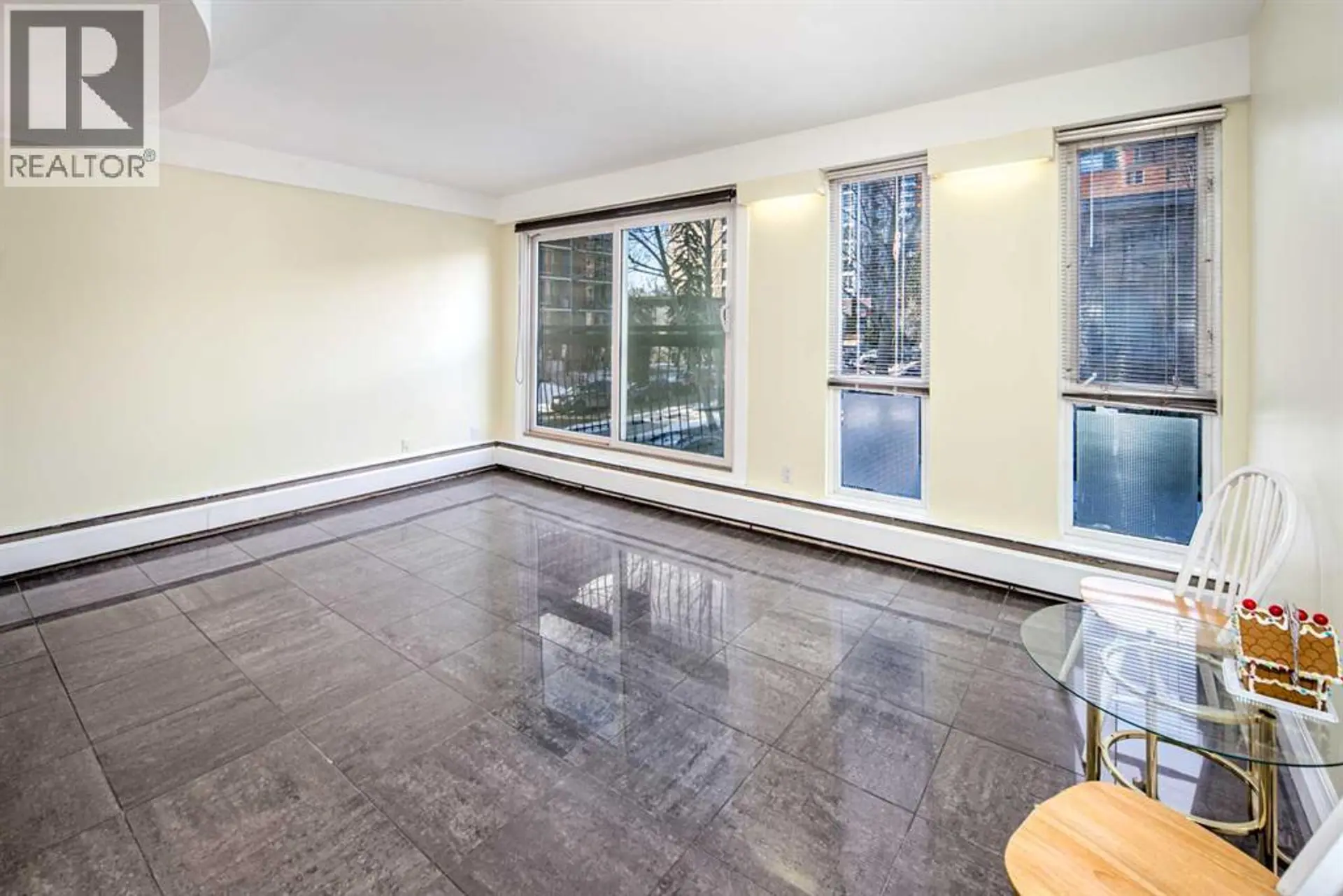 #204 706 15 Avenue SW - Image 6