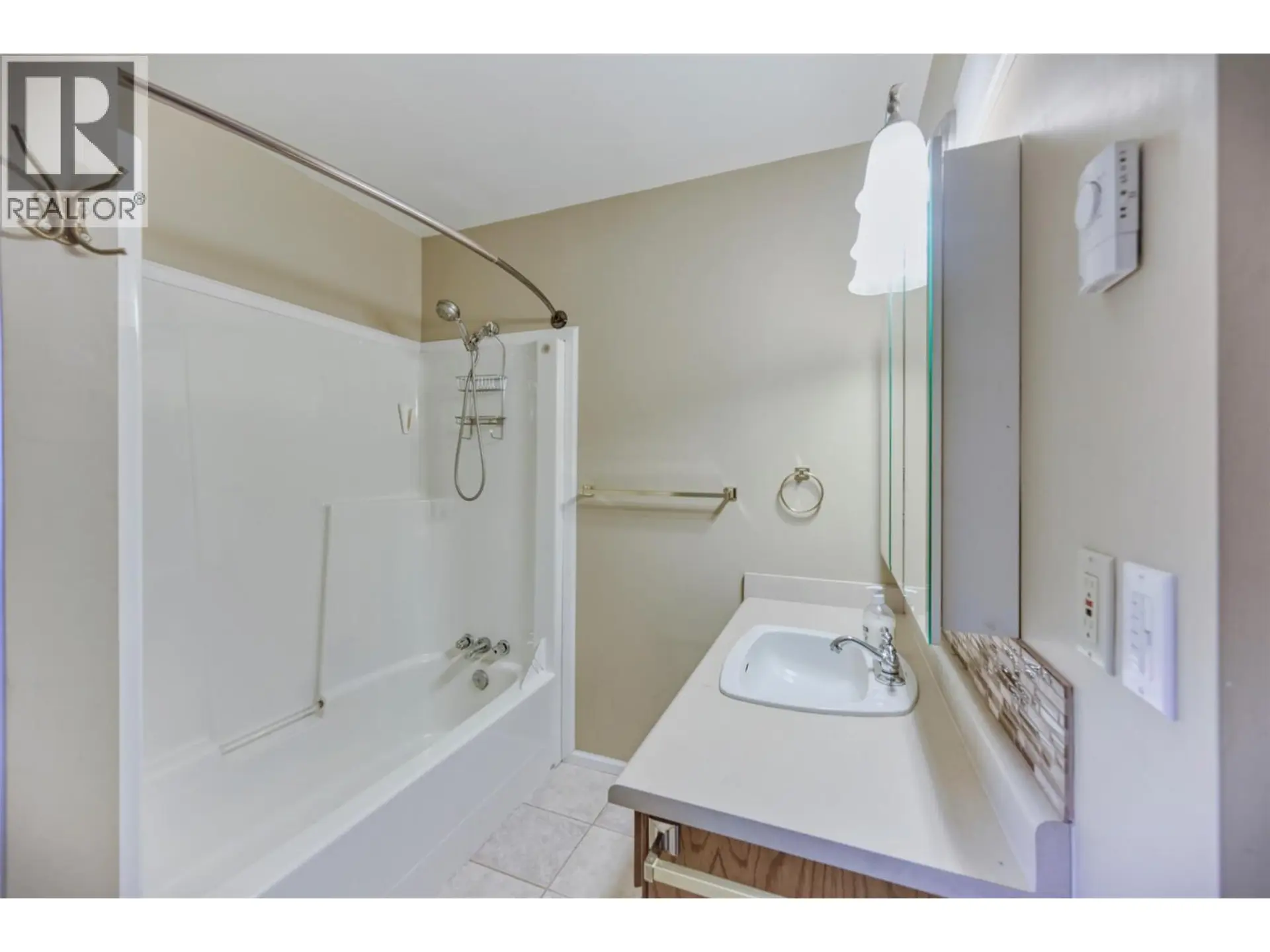 6050 Athelston-Hartford Road - Image 13