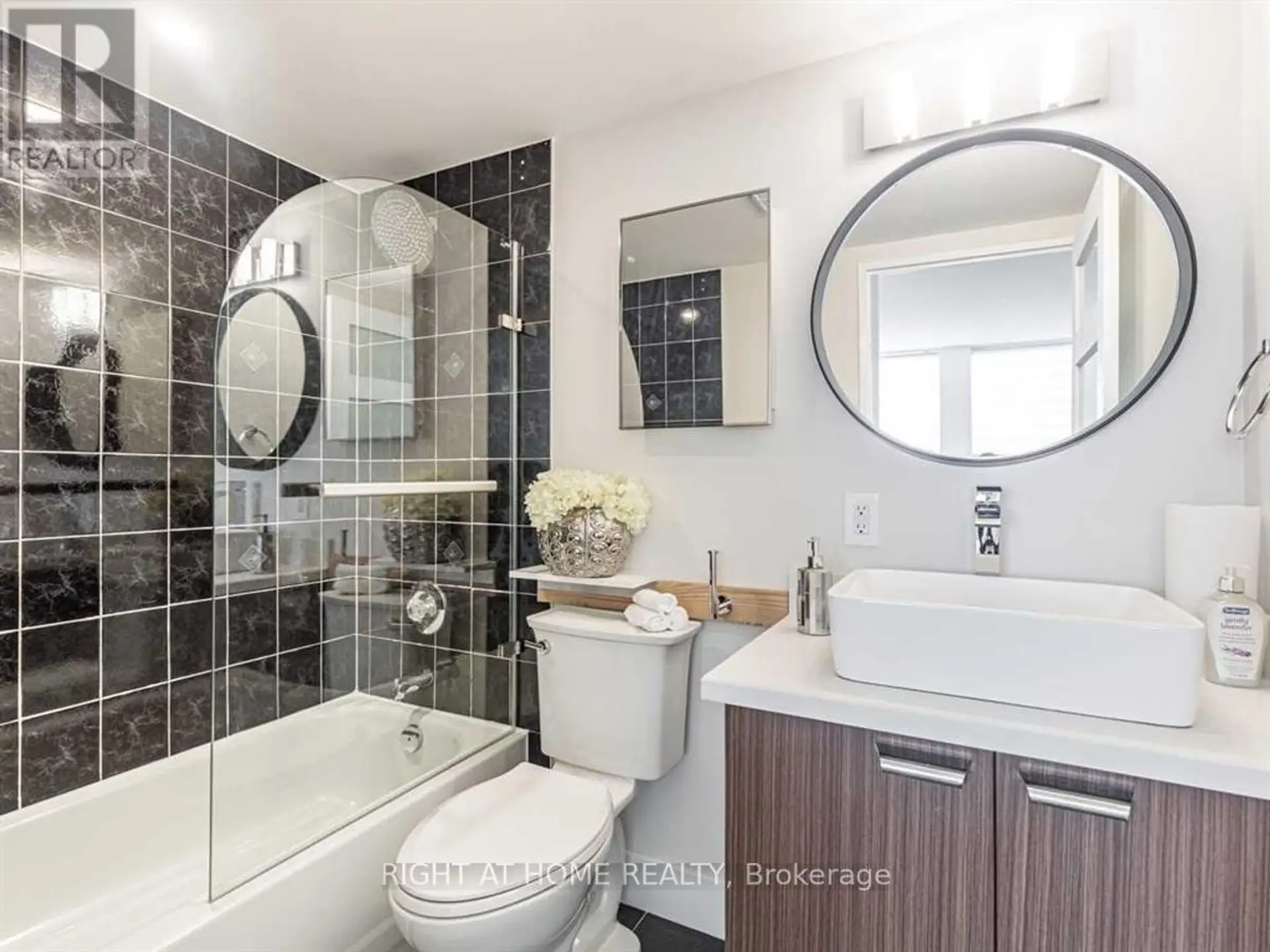 #215 555 WILSON HTS BOULEVARD - Image 13