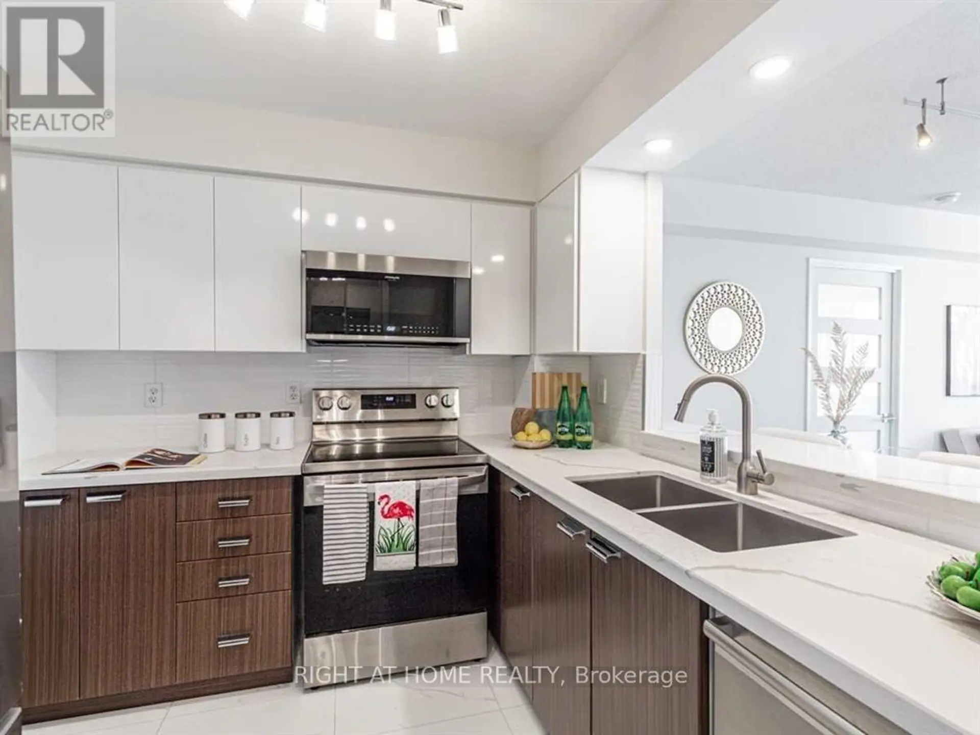 #215 555 WILSON HTS BOULEVARD - Image 9