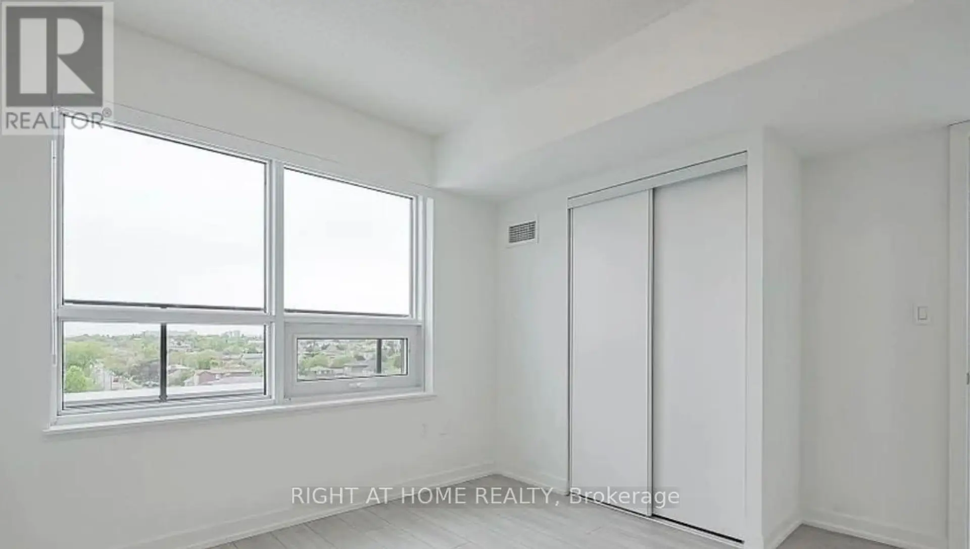 #521 556 MARLEE AVENUE - Image 5