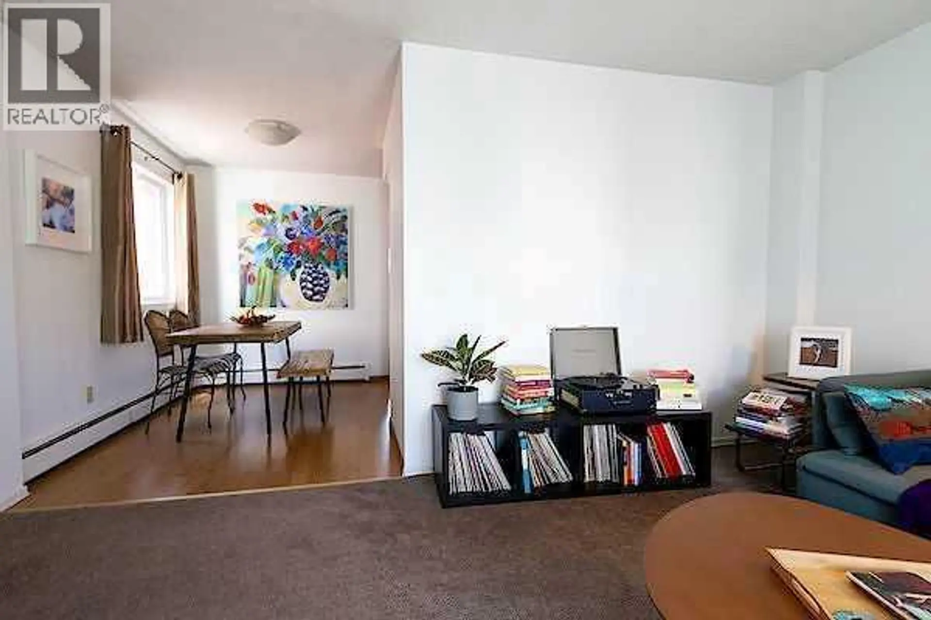 655 4 AV  NE - Image 3