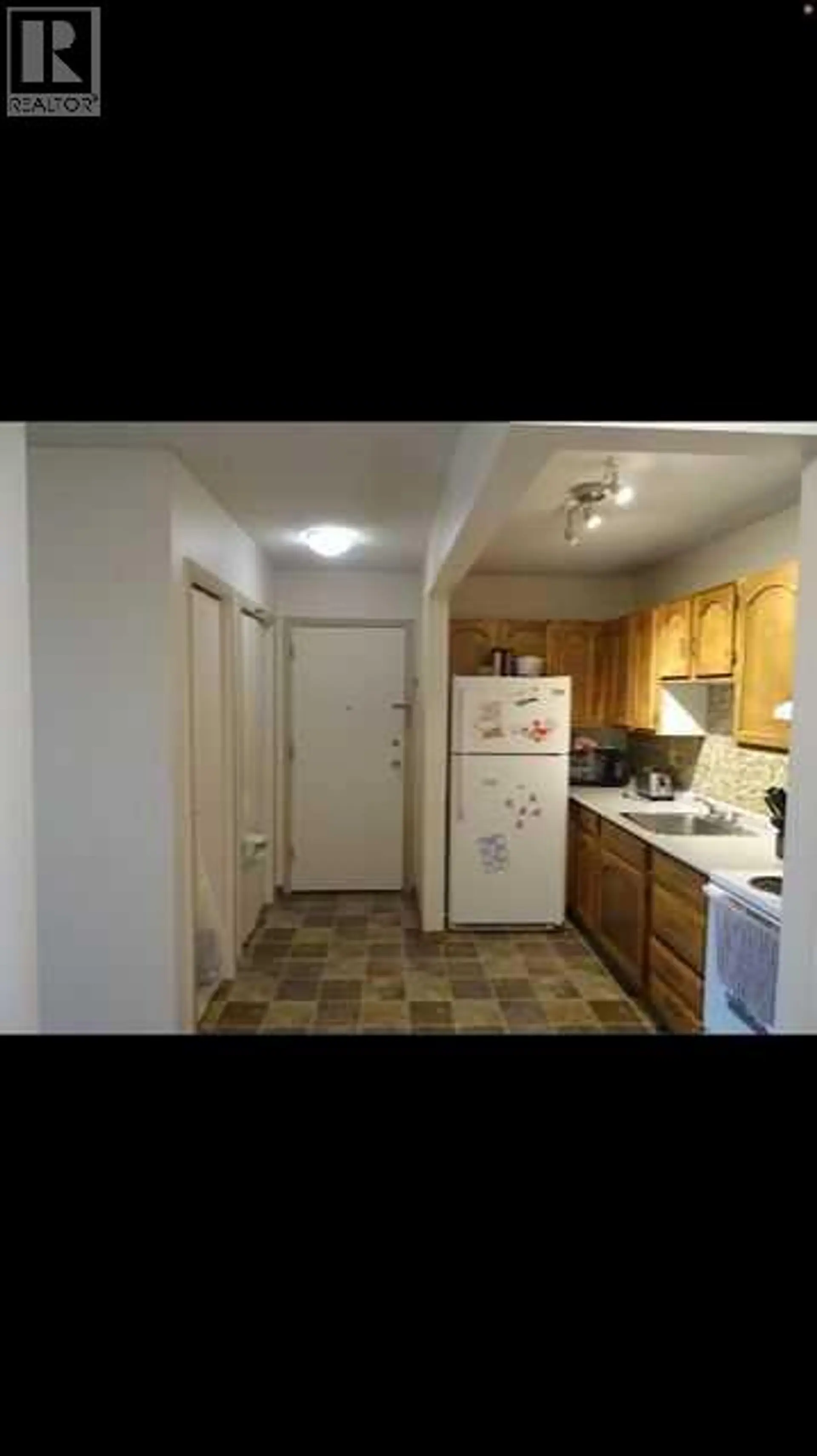 655 4 AV  NE - Image 6