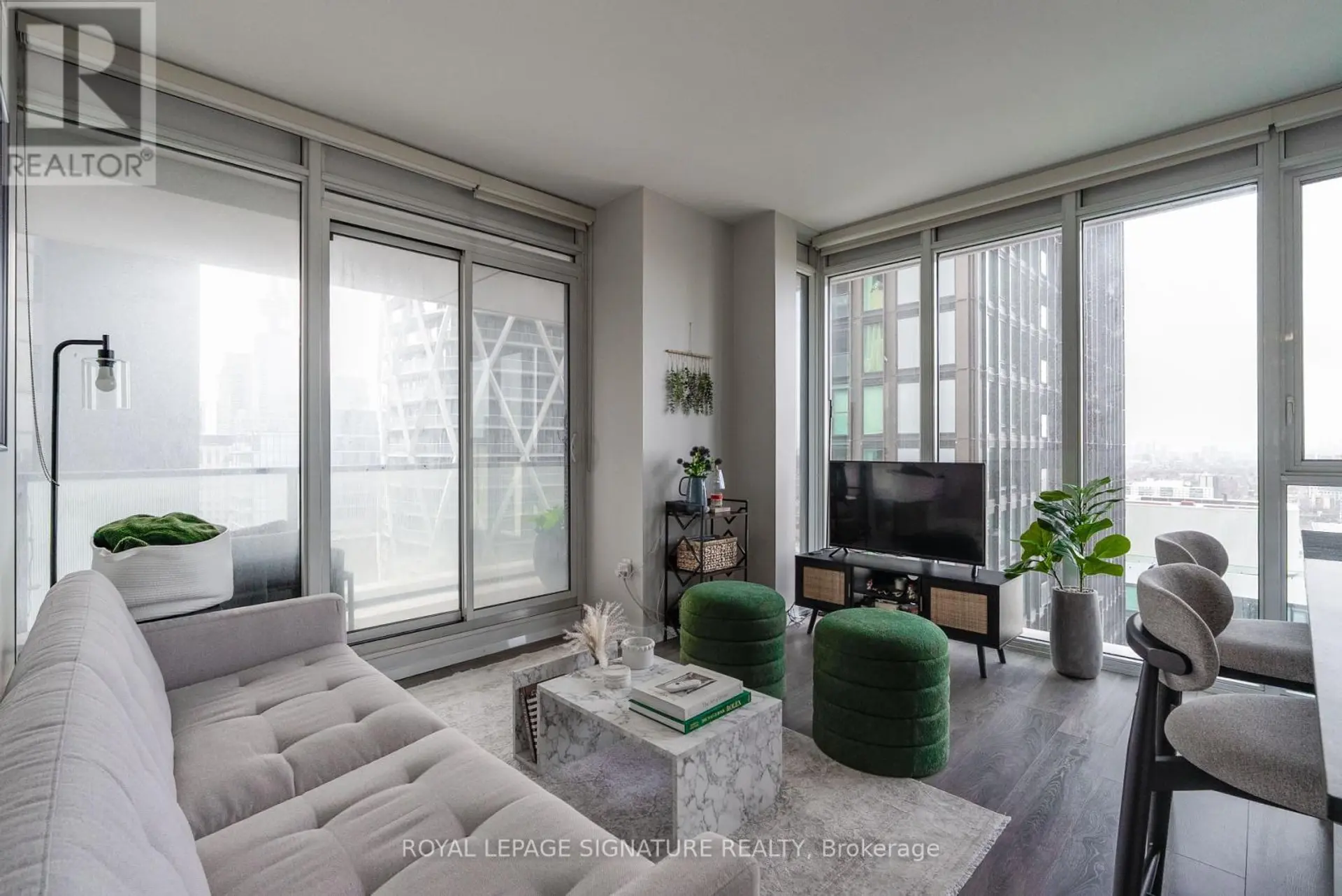 #2503 426 UNIVERSITY AVENUE - Image 1