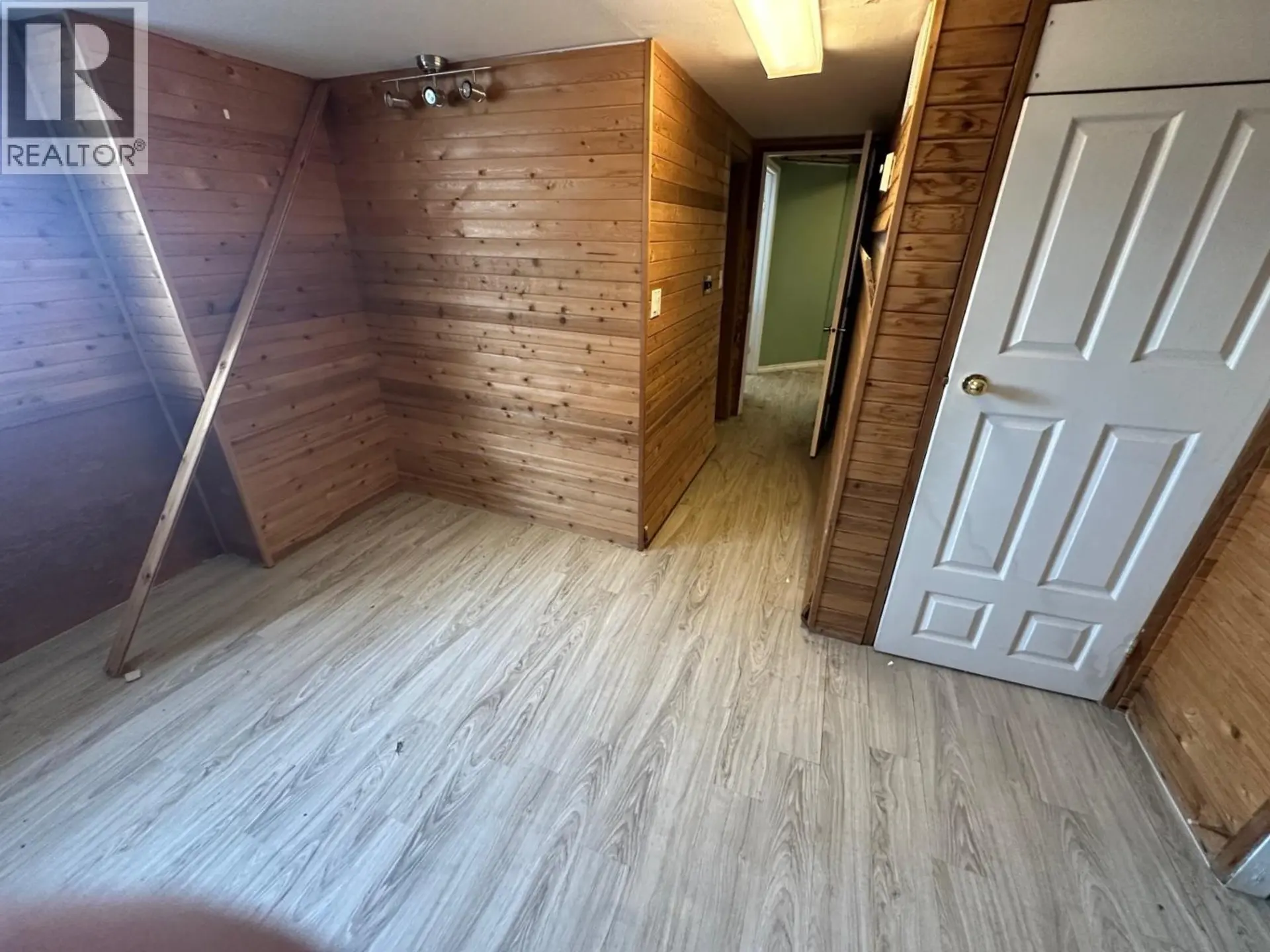 9920 112 AVENUE - Image 18
