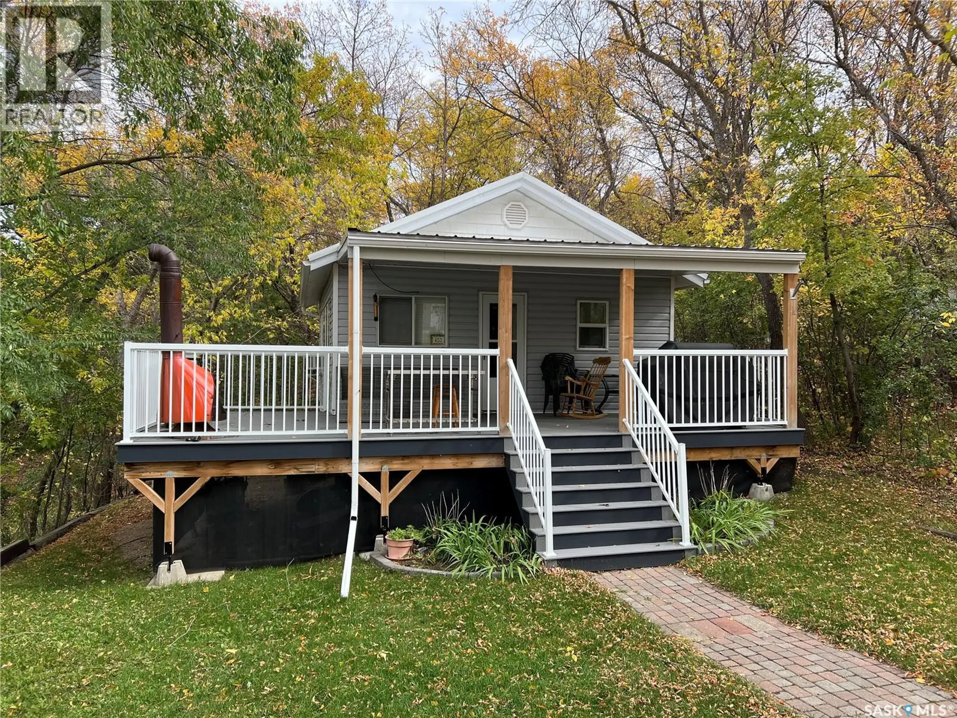 459 8TH STREET E - Image 1
