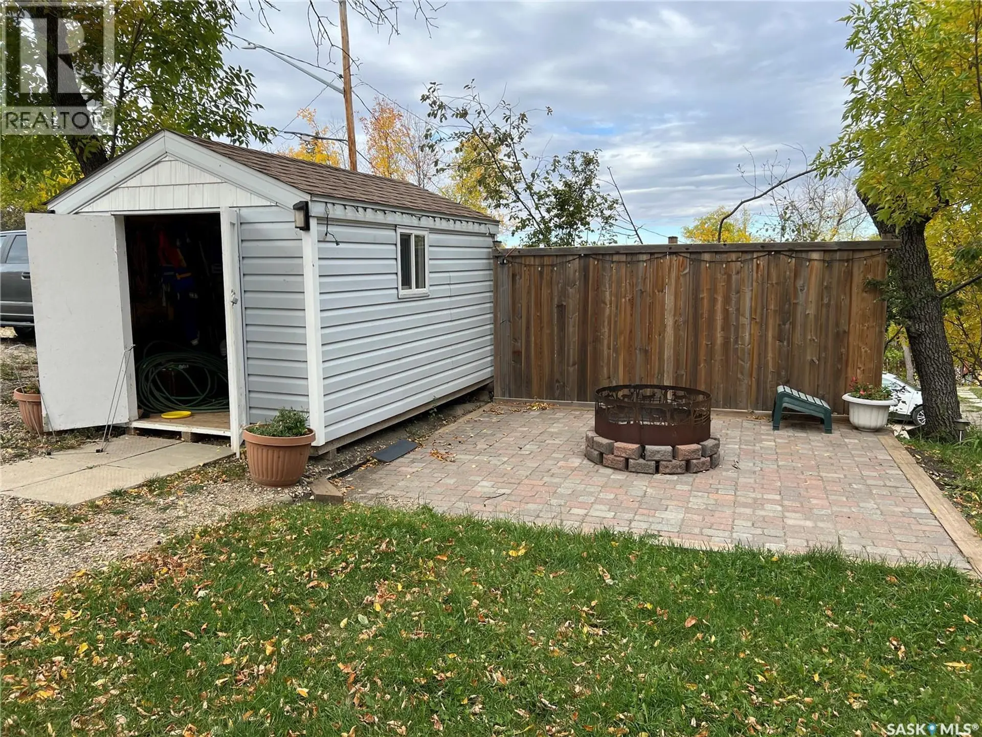 459 8TH STREET E - Image 16