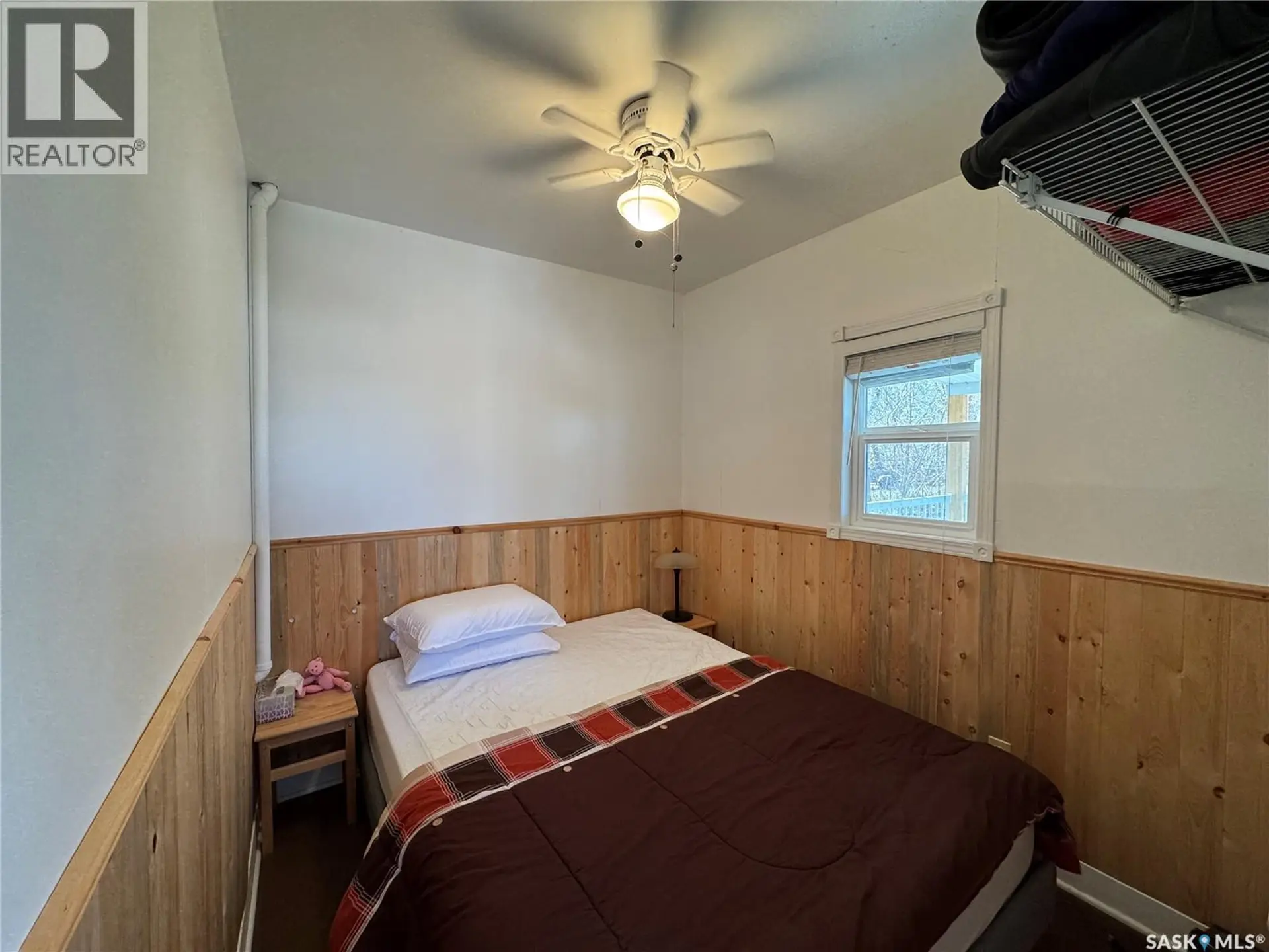 459 8TH STREET E - Image 2