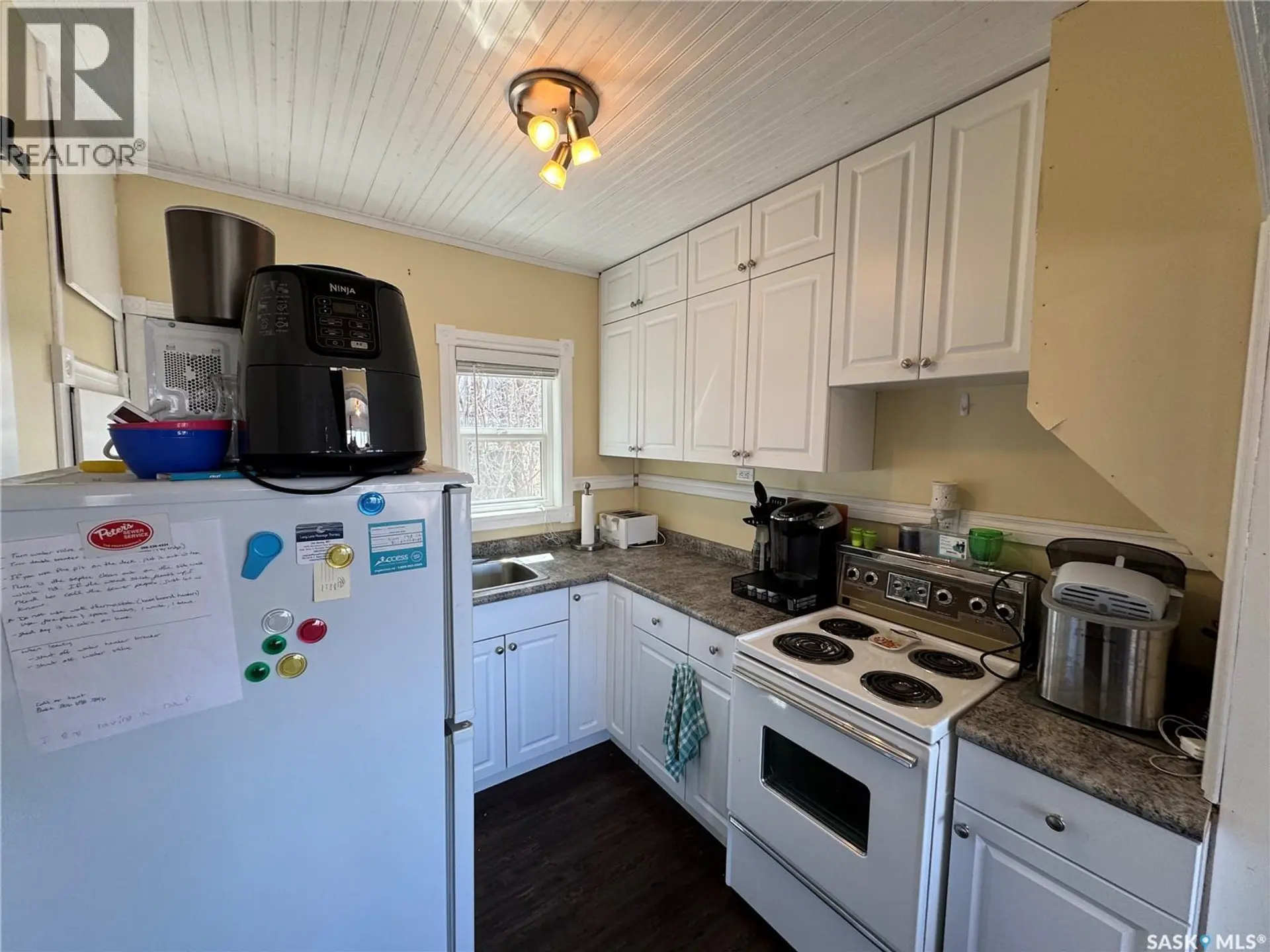 459 8TH STREET E - Image 4