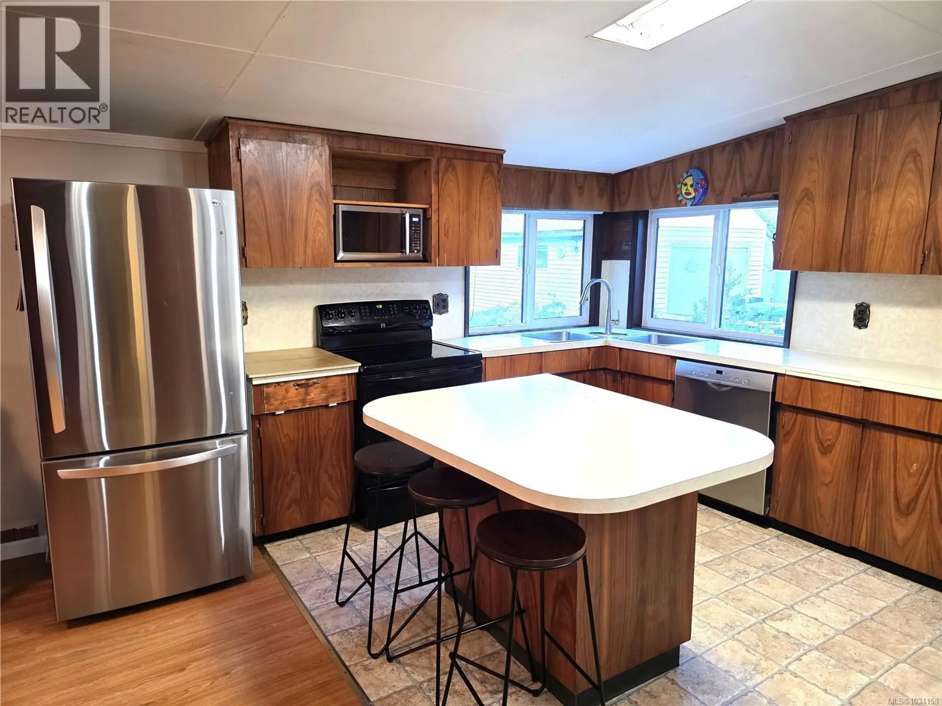 2114 McKenzie Ave - Image 3