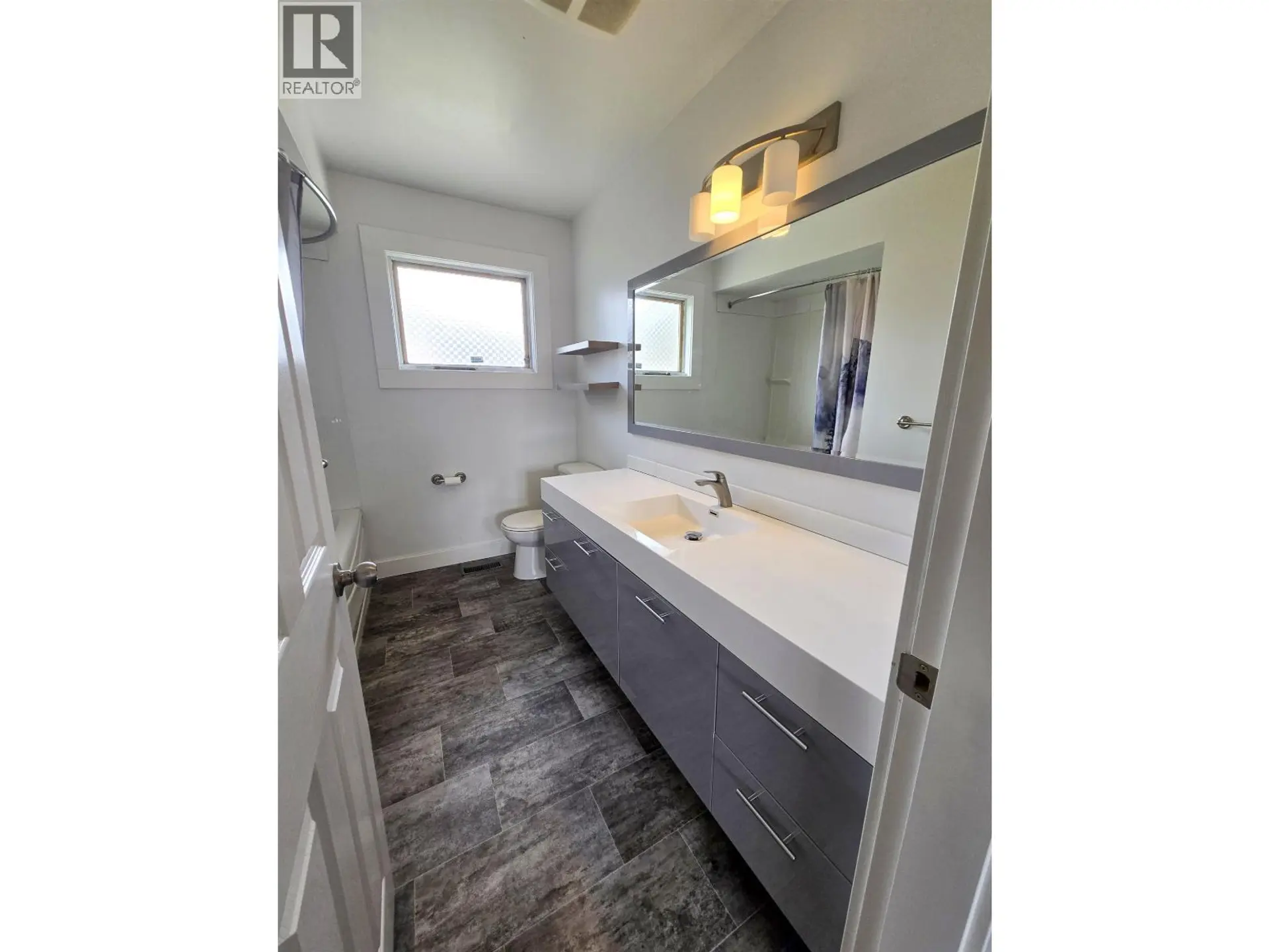 1 CARSWELL STREET - Image 7