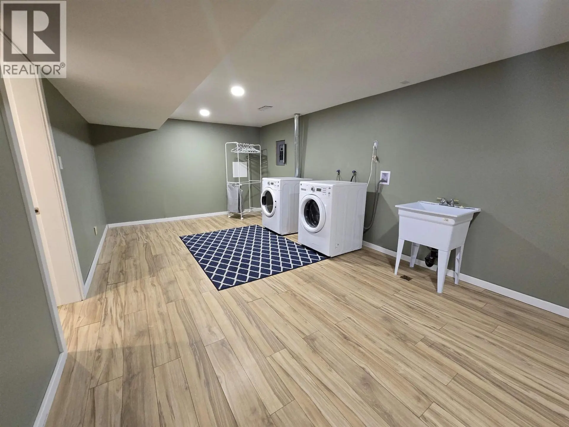 1 CARSWELL STREET - Image 13