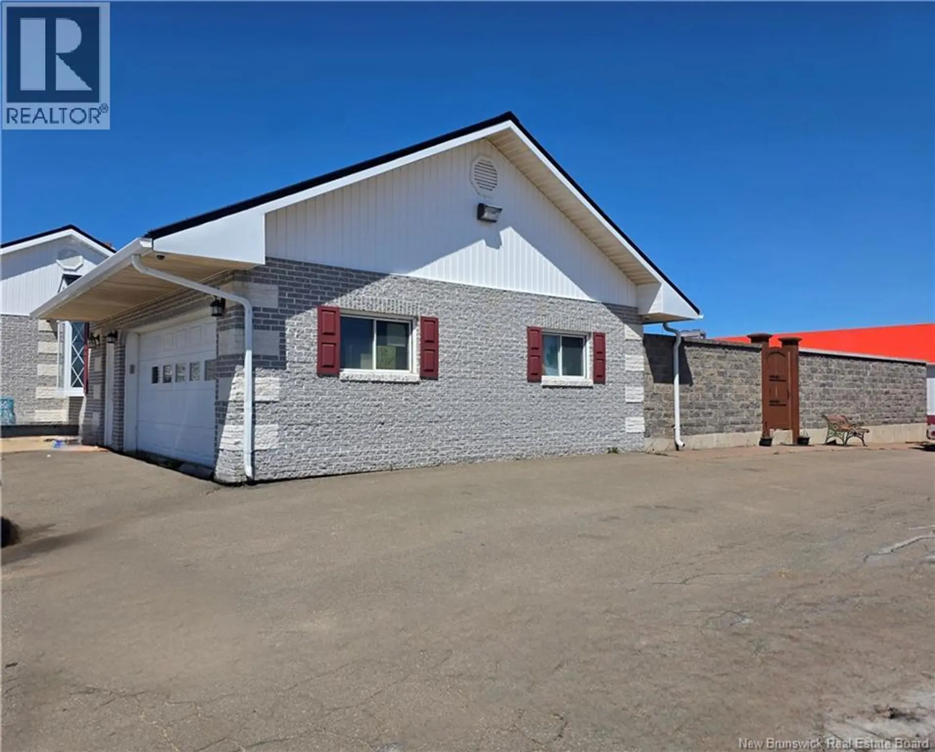 2114 RTE 950 - Image 3
