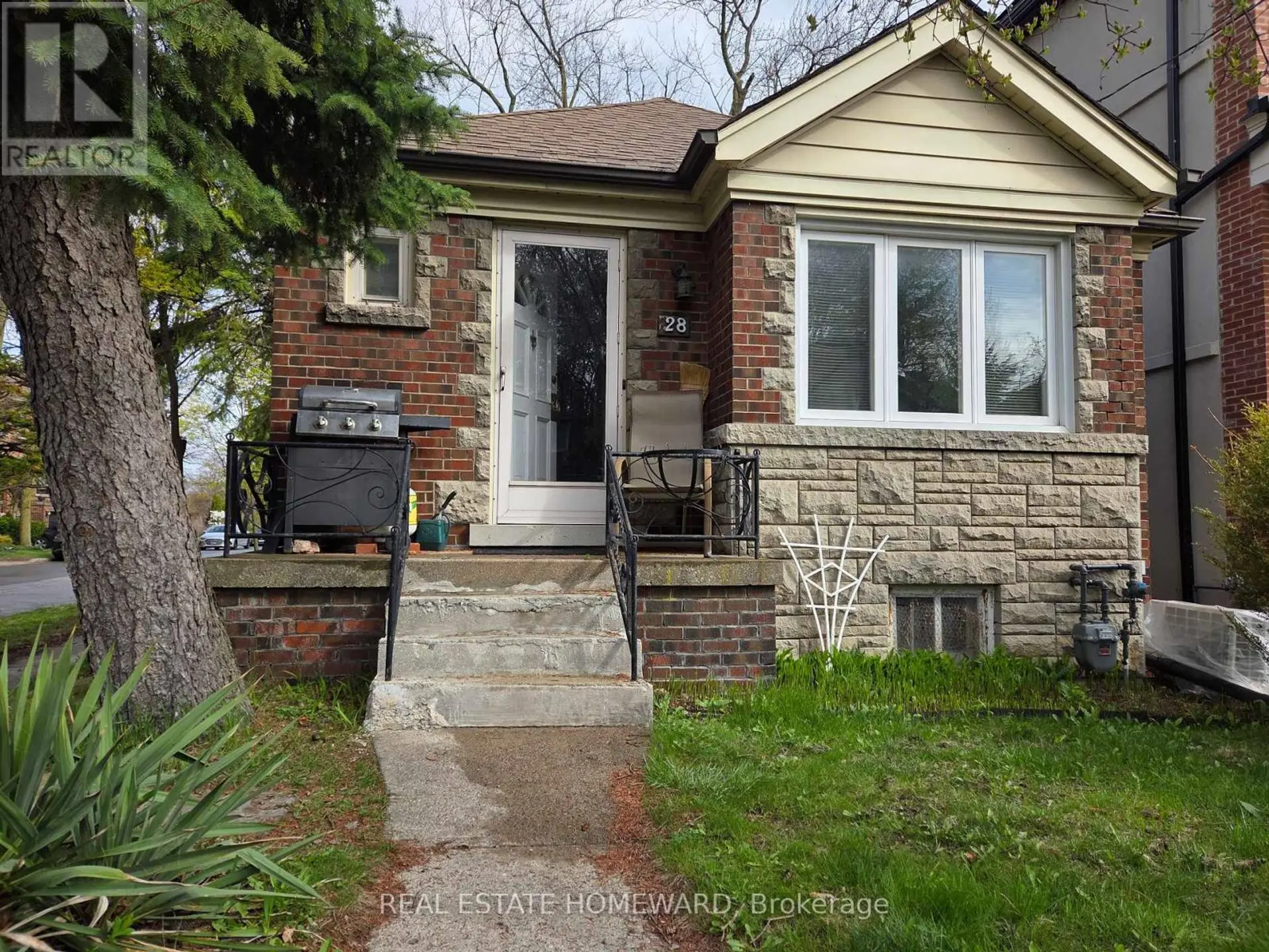28 GLEN ECHO ROAD - Image 1