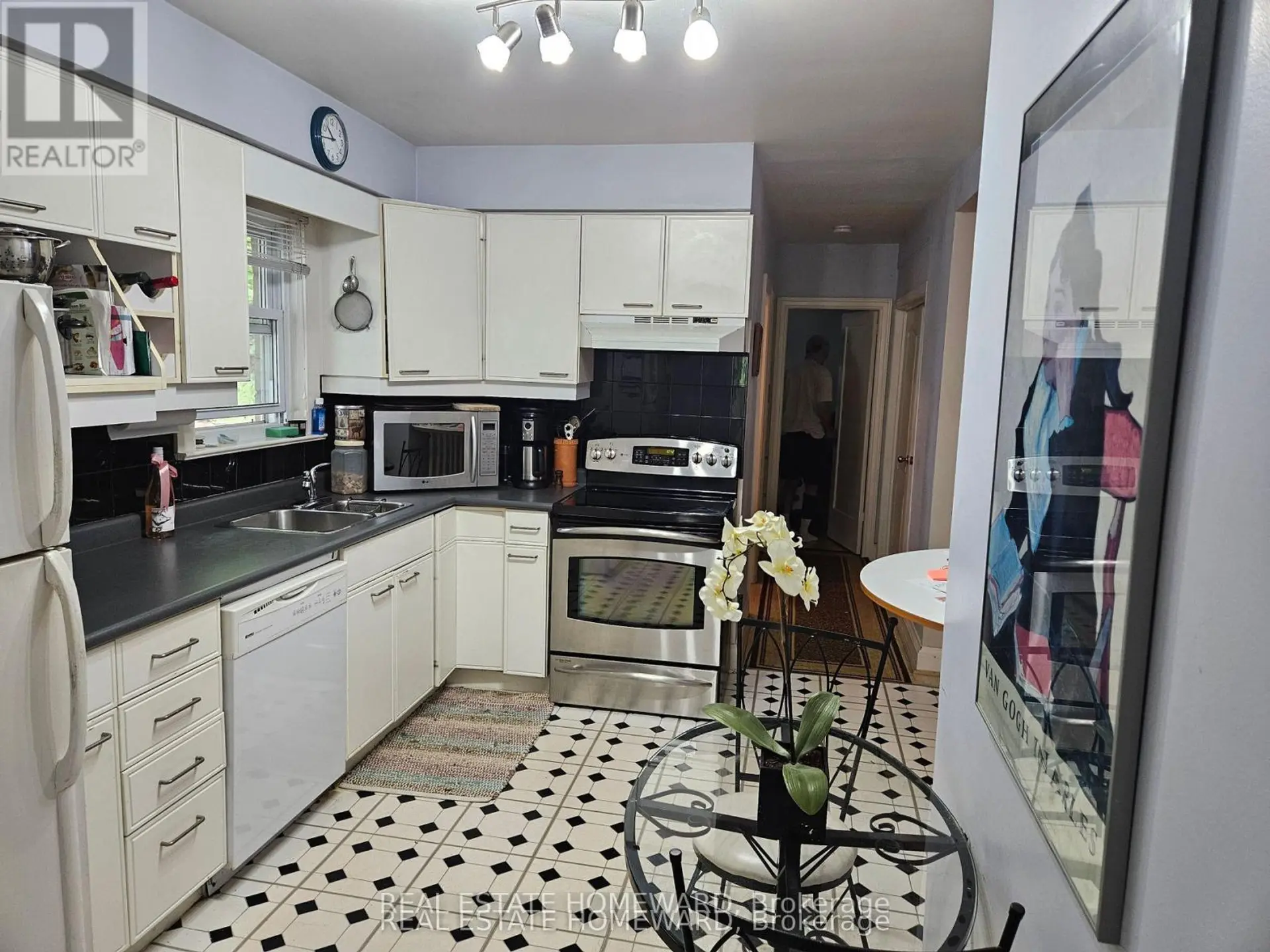28 GLEN ECHO ROAD - Image 4