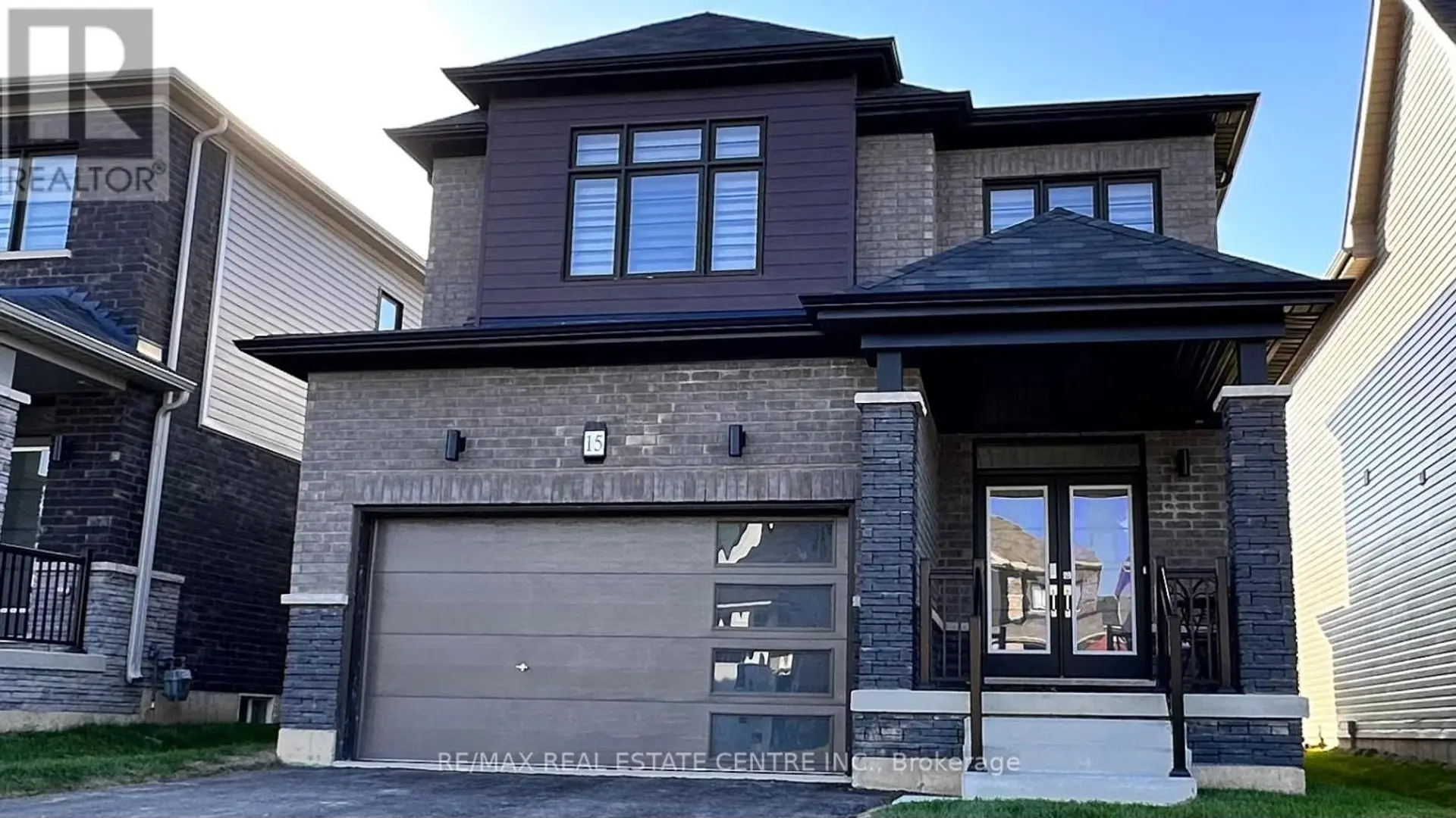 15 CHARM PLACE - Image 1