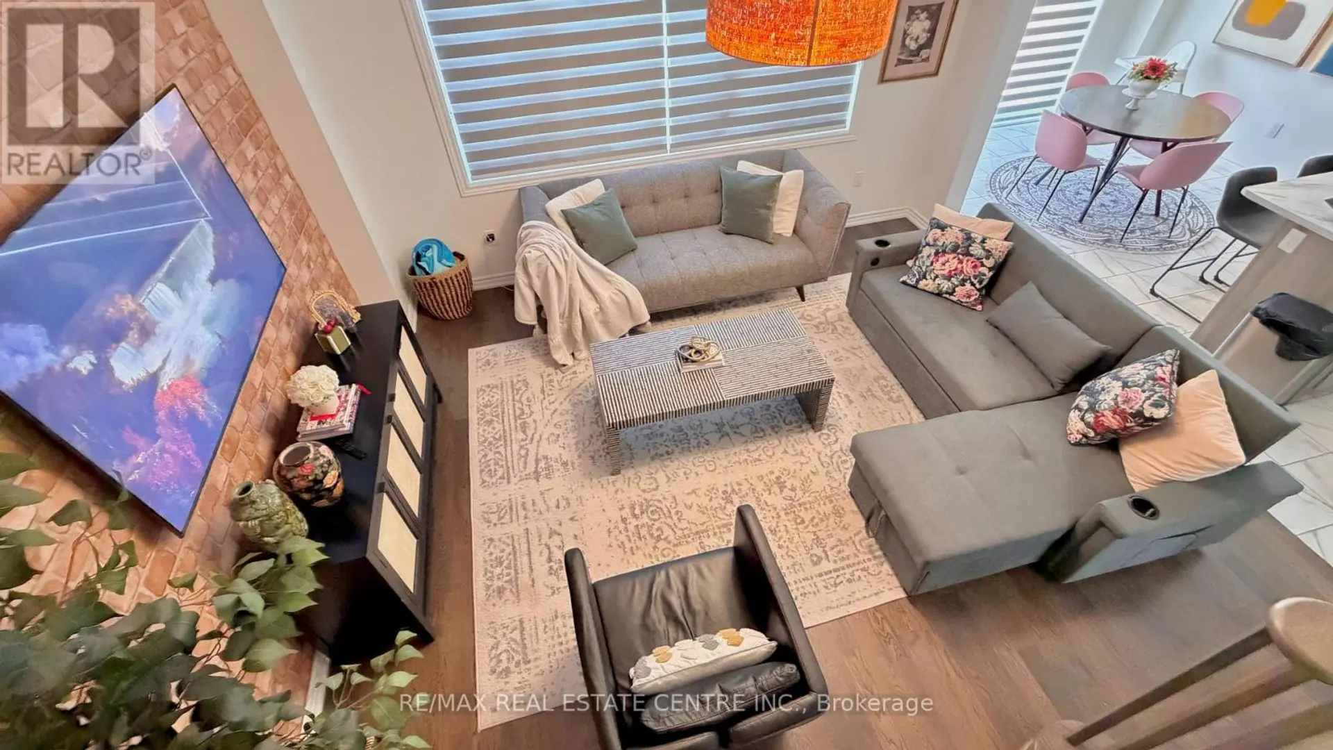 15 CHARM PLACE - Image 2