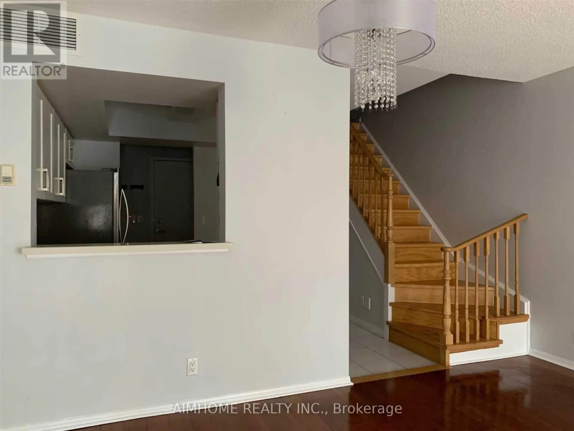 #1530 28 SOMMERSET WAY - Image 6