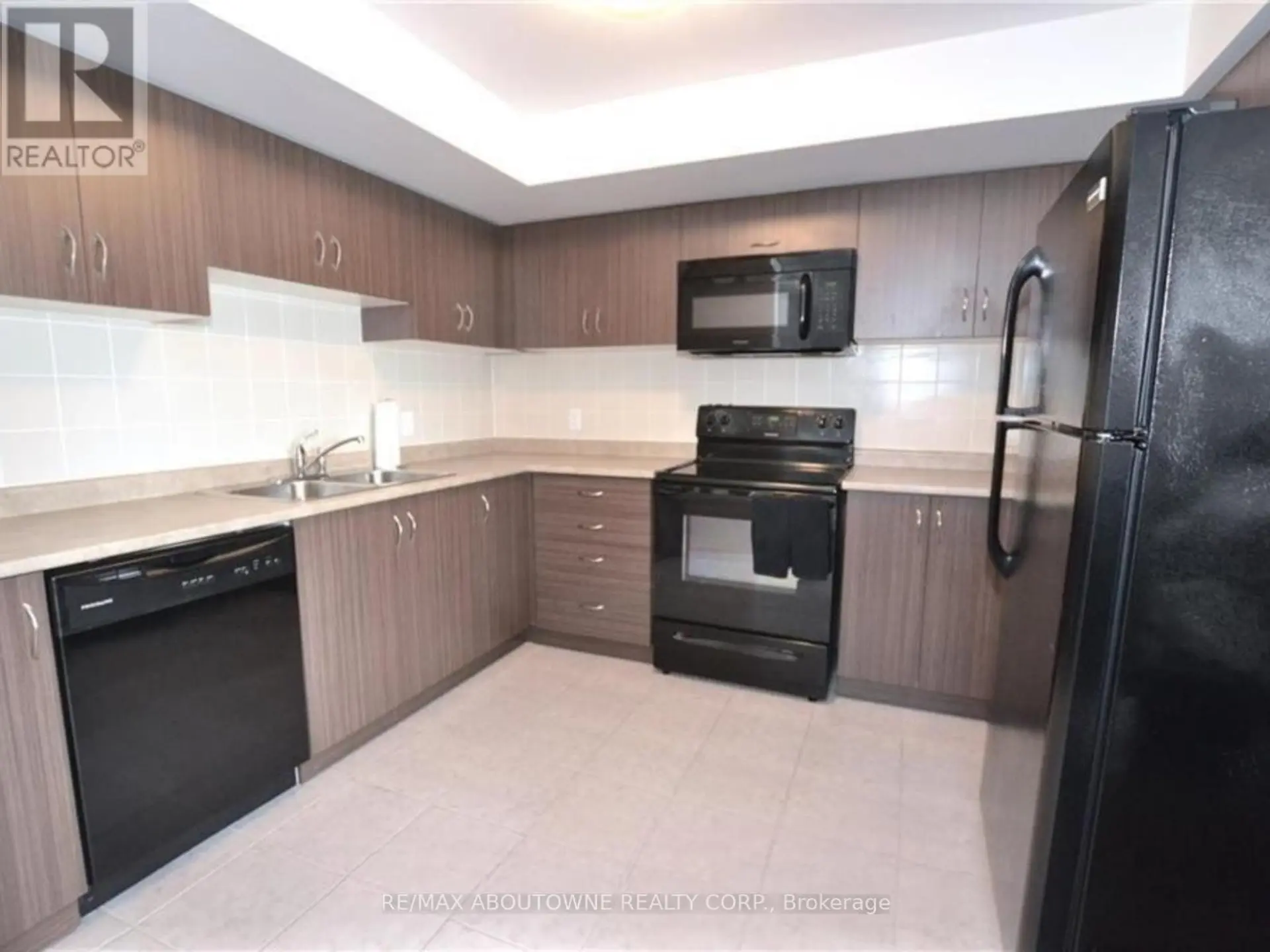 #1 2441 GREENWICH DRIVE - Image 7