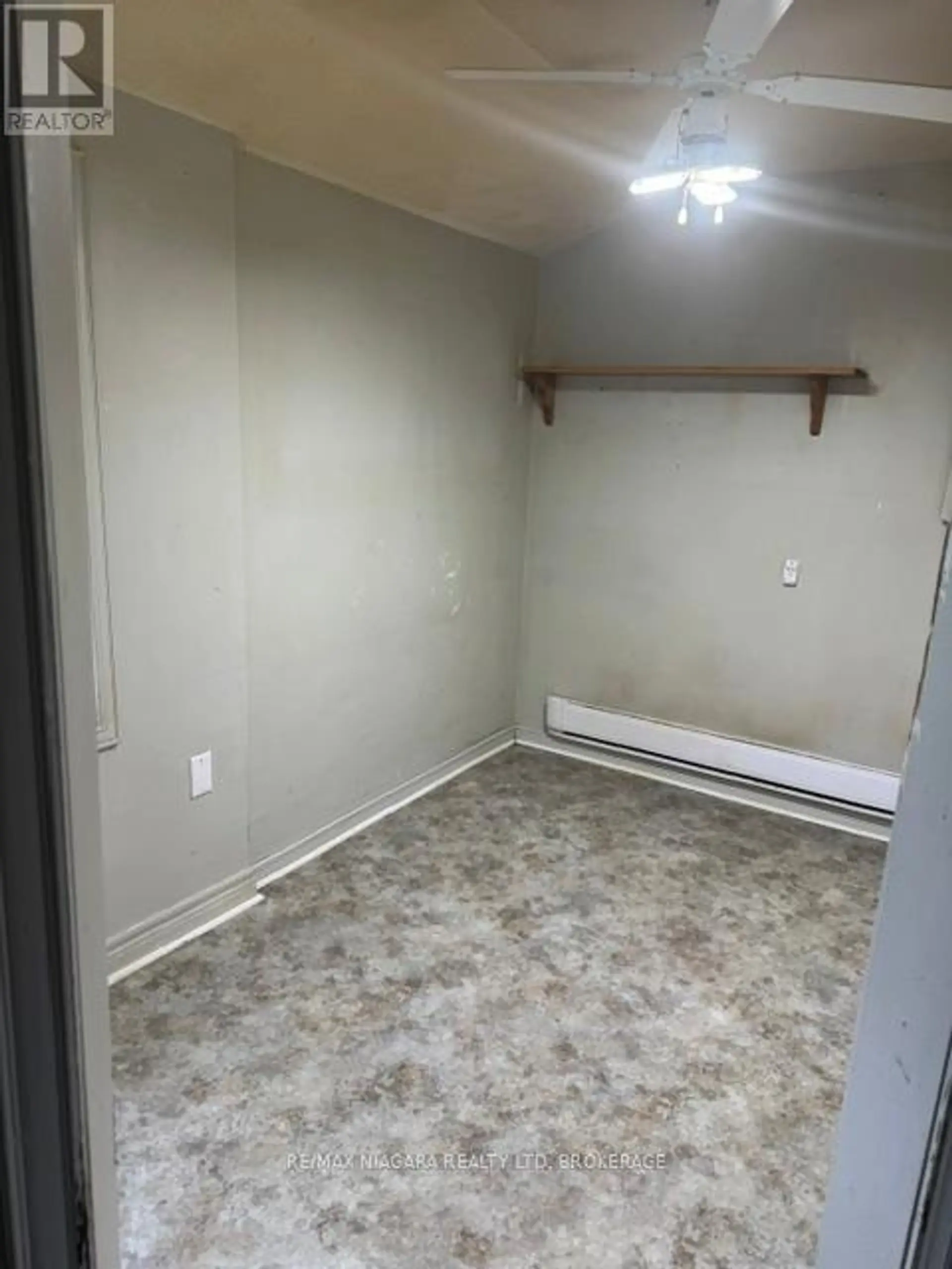 10818 LAKESHORE ROAD W - Image 3