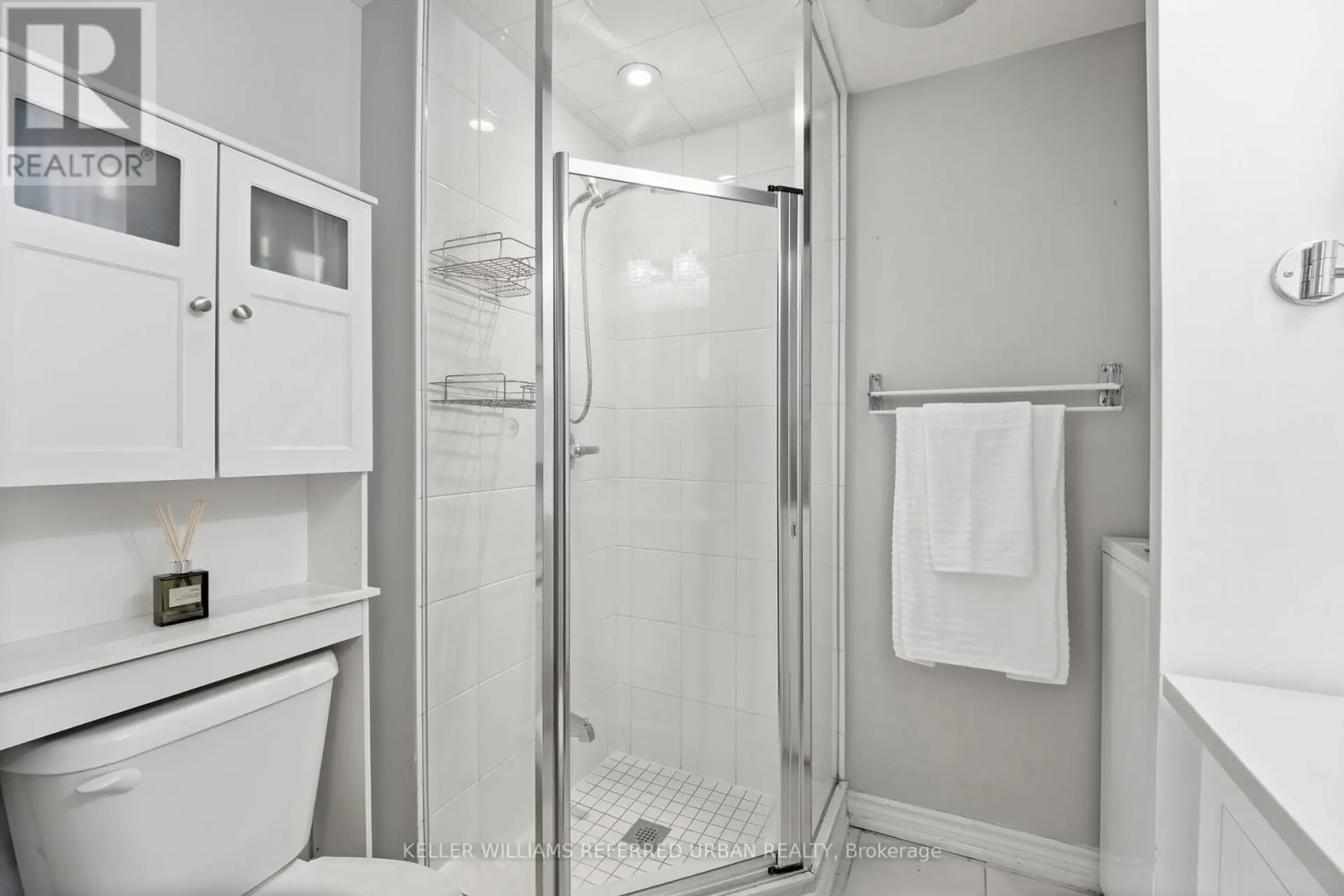 #241 390 HOPEWELL AVENUE - Image 12