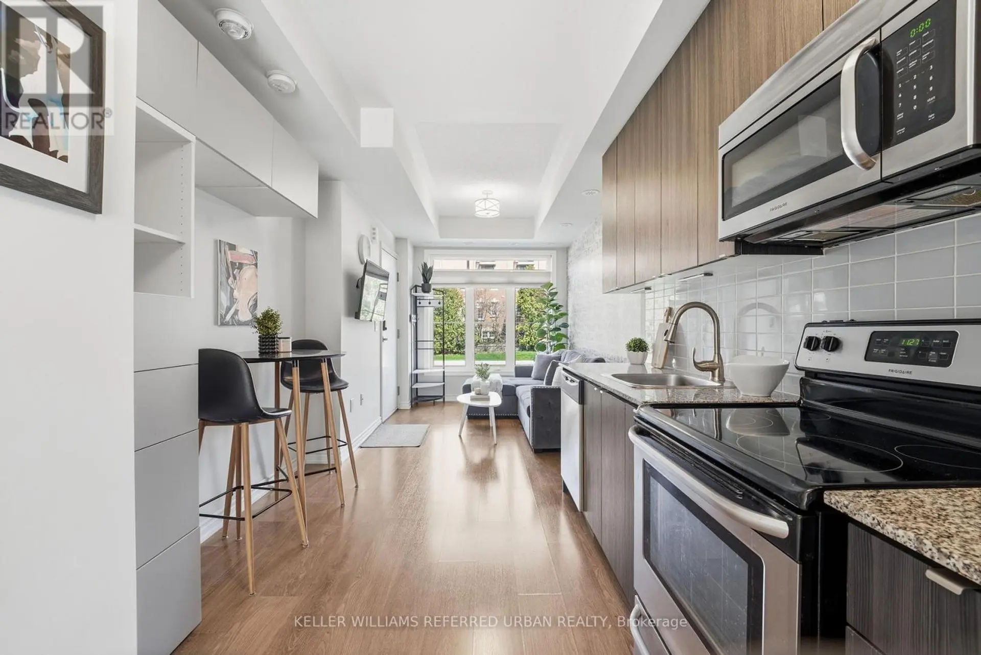 #241 390 HOPEWELL AVENUE - Image 6