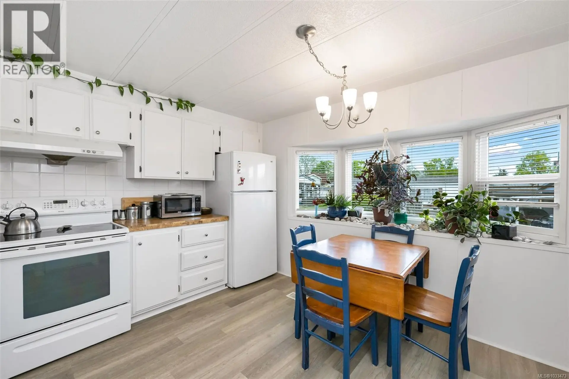 #4 1498 Admirals Rd - Image 5